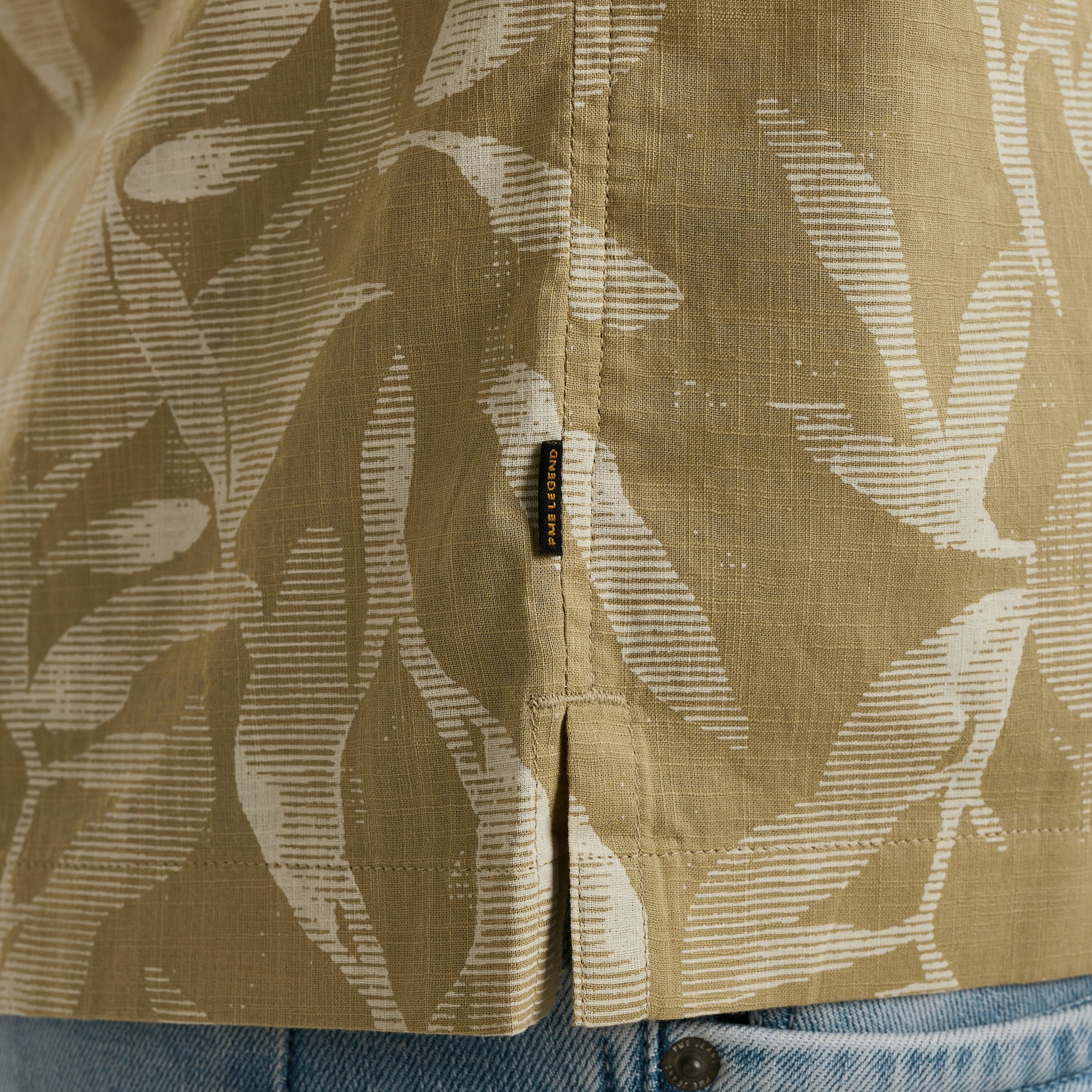 PME LEGEND Kurzarmhemd »Short Sleeve Shirt Print On Ctn Slub«, mit floralem Muster