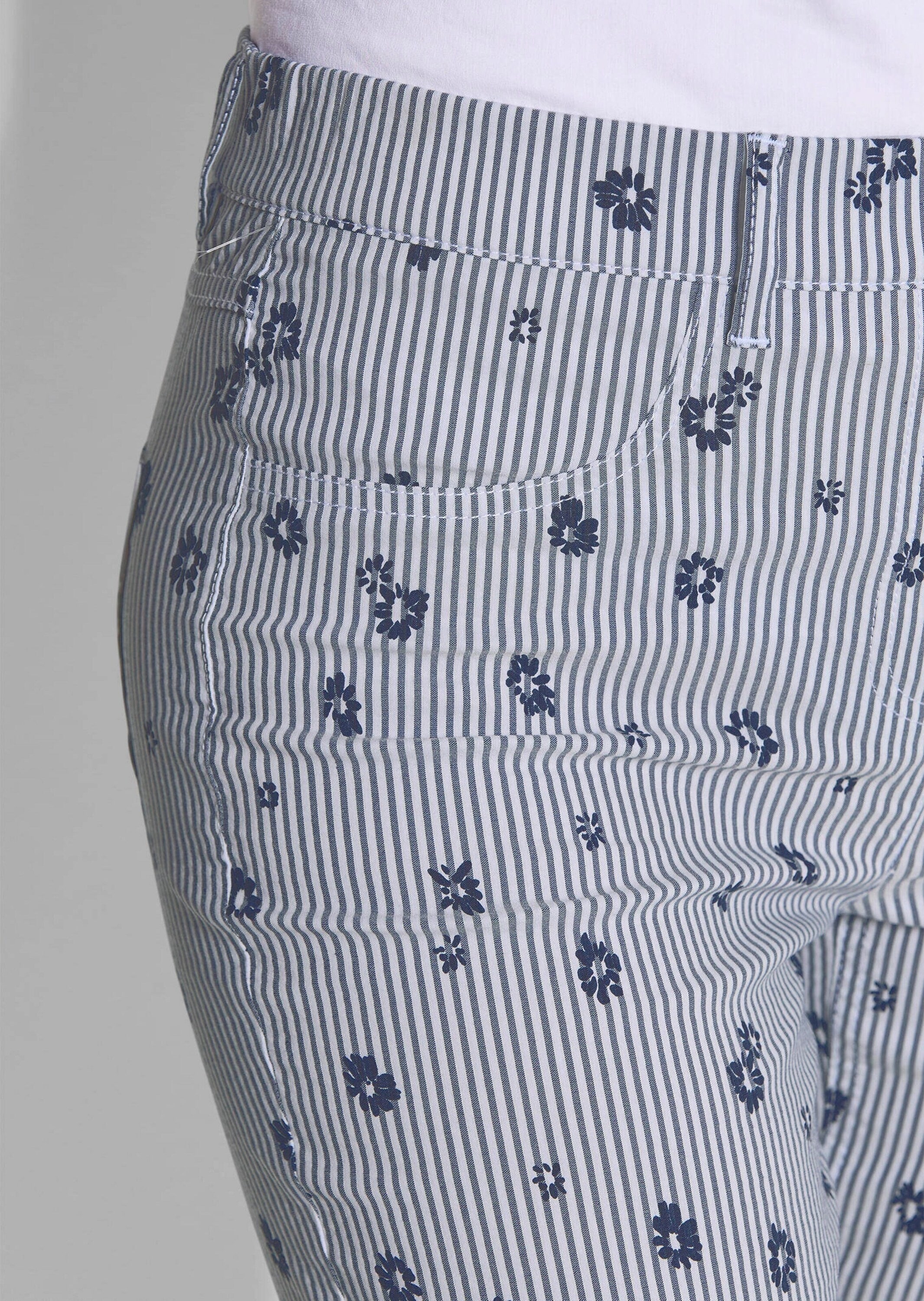 GOLDNER Schlupfhose »Kurzgröße Bengalinhose LOUISA mit Streifen und Blumen«