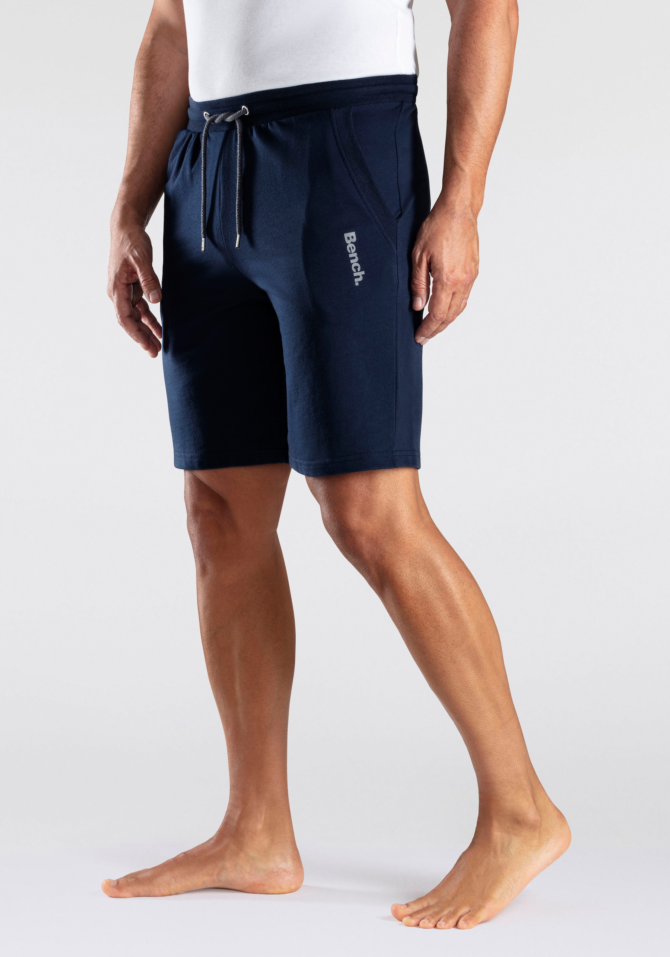 Bench. Loungewear Sweatshorts, mit seitlichen Taschen