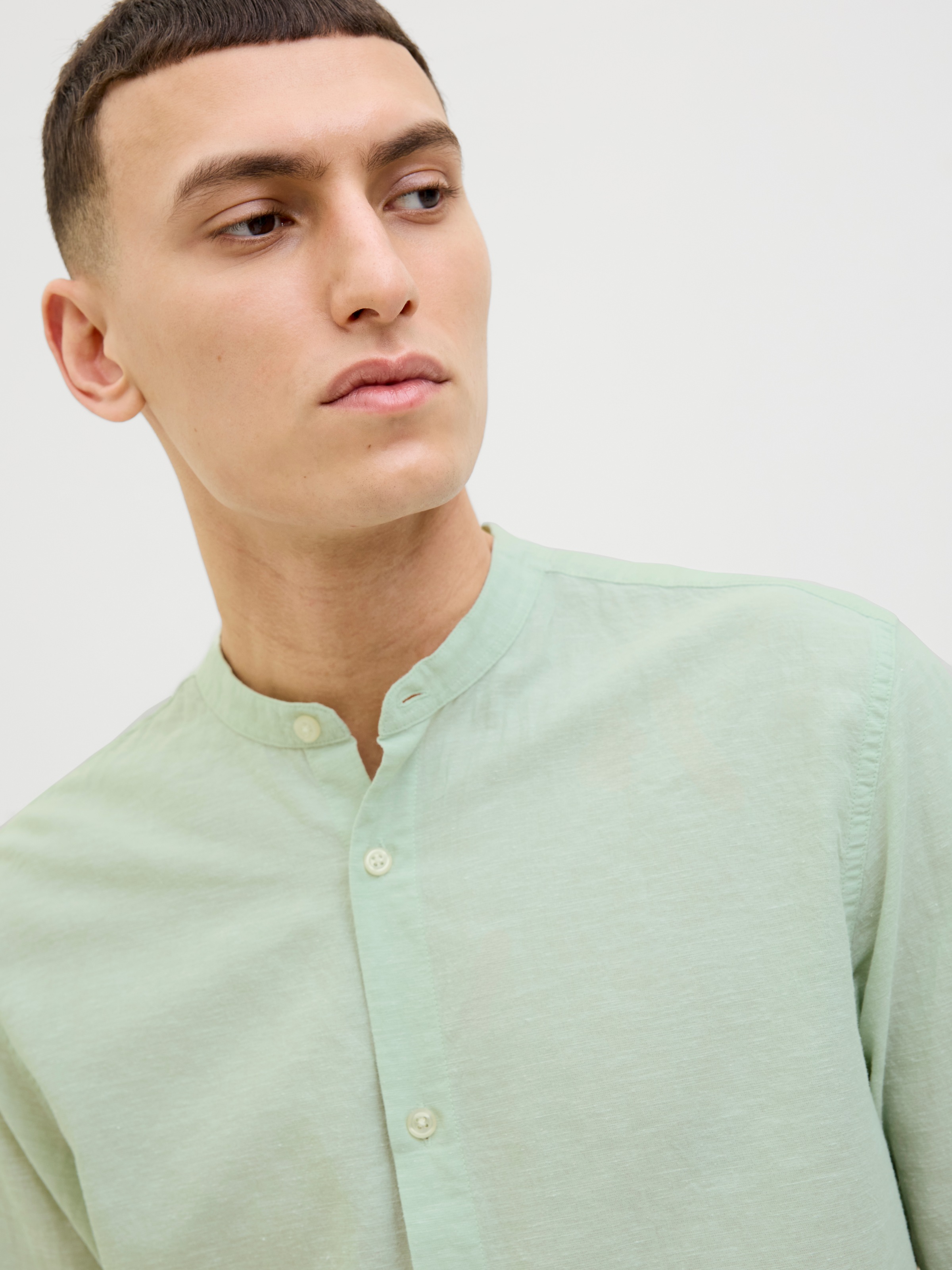 Jack & Jones Langarmhemd »JJEBREEZE BAND SHIRT LS SN«, mit Bandkragen
