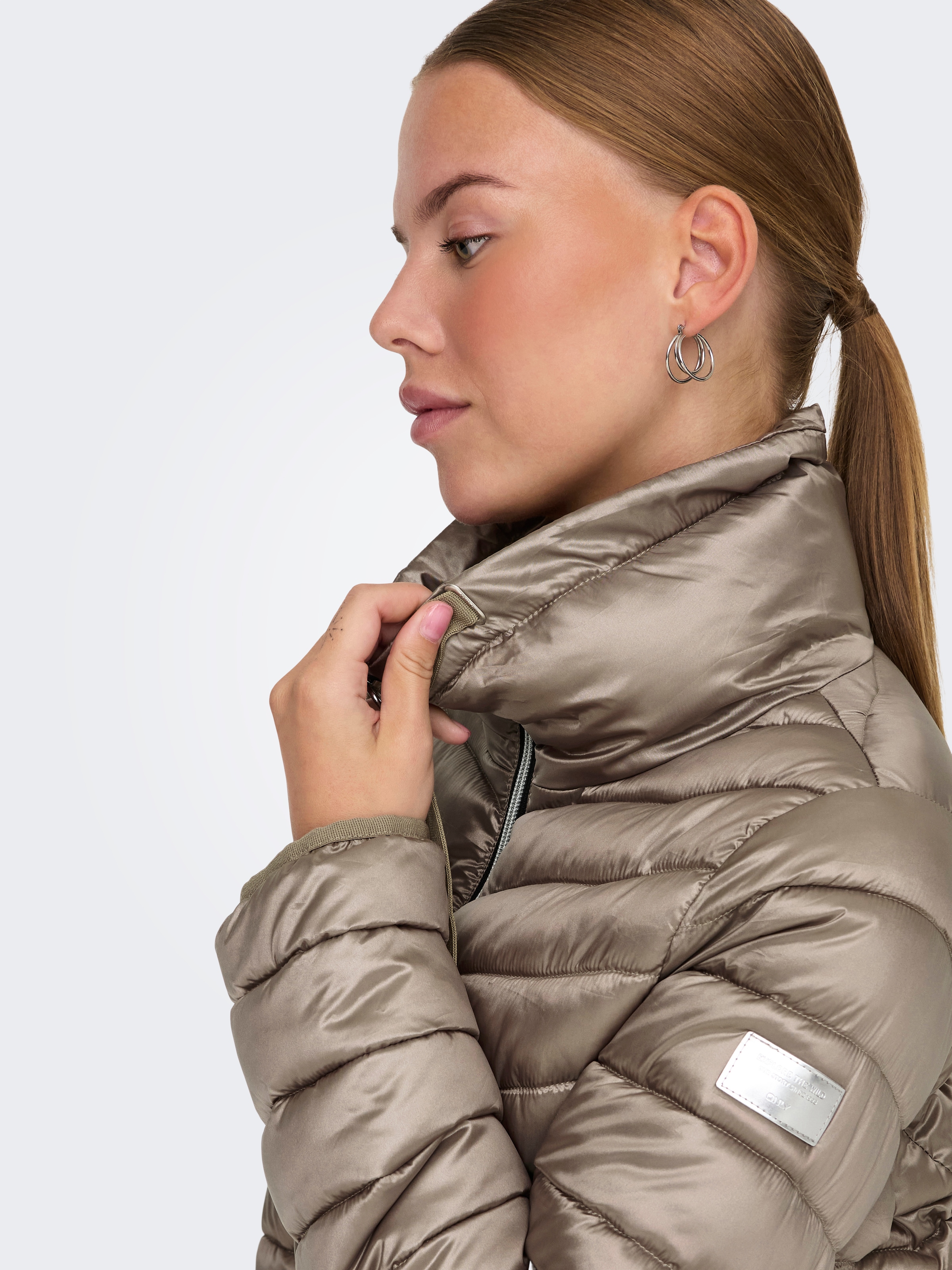 ONLY Steppjacke »ONLVEGA QUILTED LIFE JACKET CC OTW«