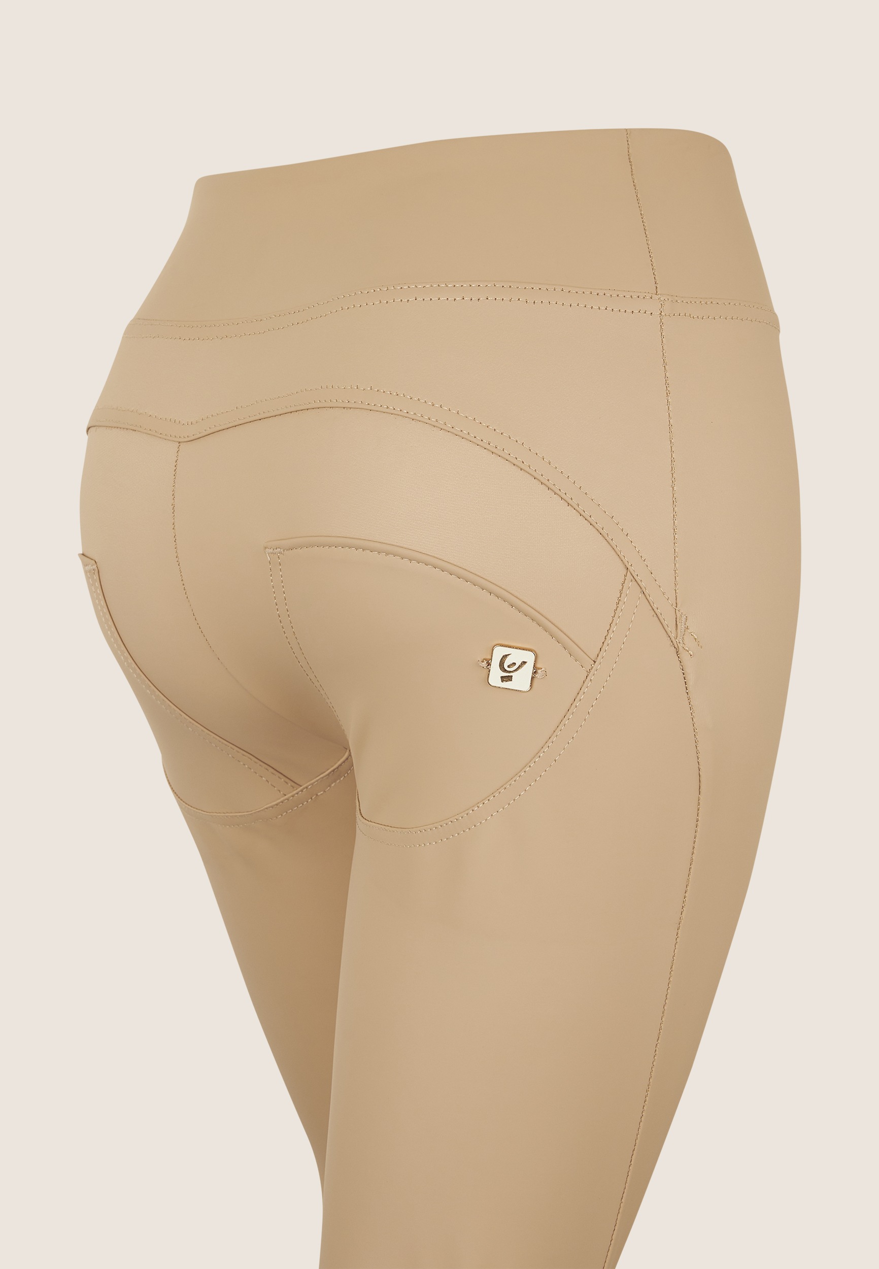Freddy 7/8-Leggings »WRUP HIGH WAIST SUPERSKINNY 7/8«, mit Lifting & Shaping Effekt und Zierknöpfen