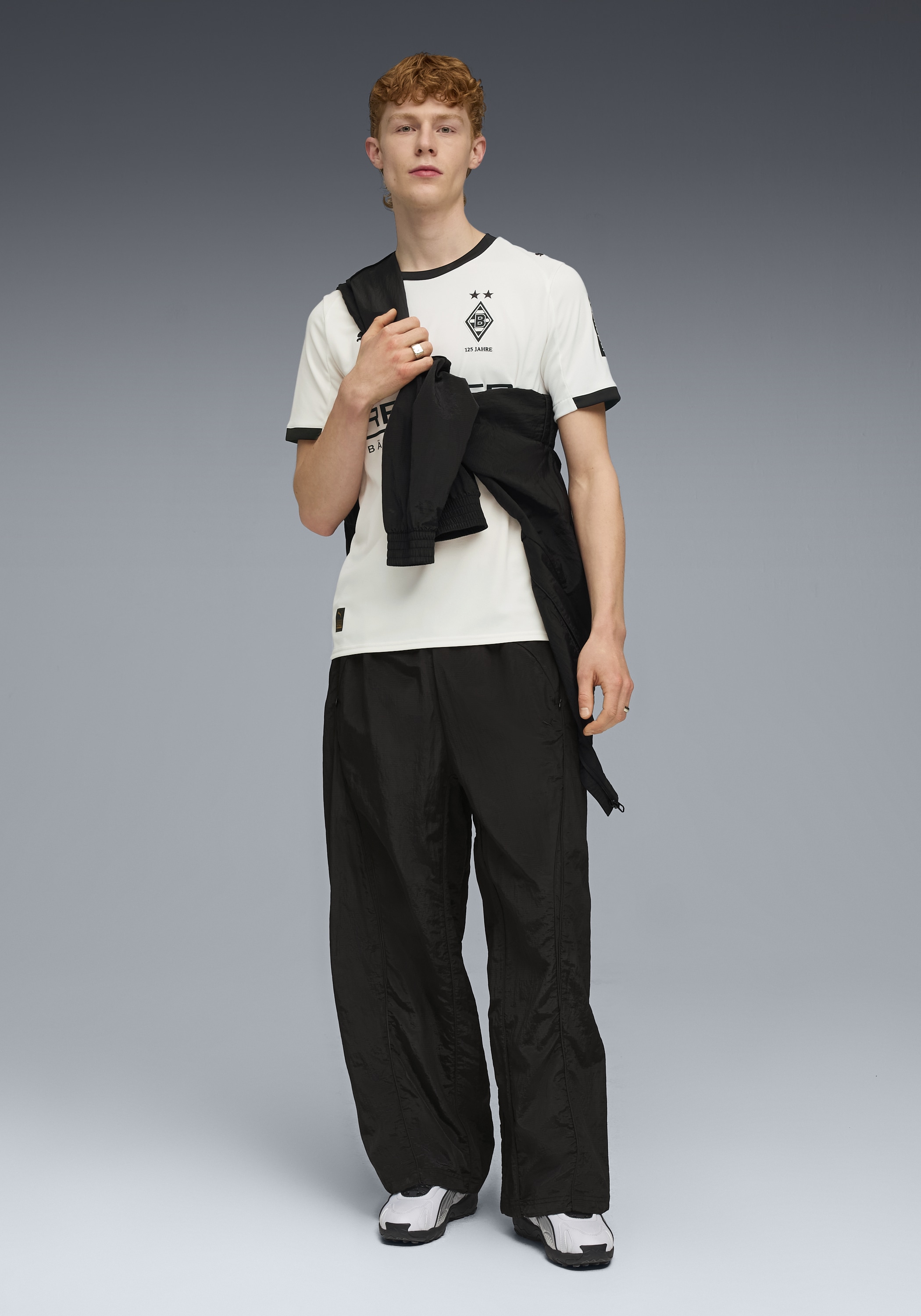 PUMA Fußballtrikot »BMG HOME JERSEY REPLICA« Kurzarm, sportlicher Stil, mit DryCELL-Technologie, Regular Fit