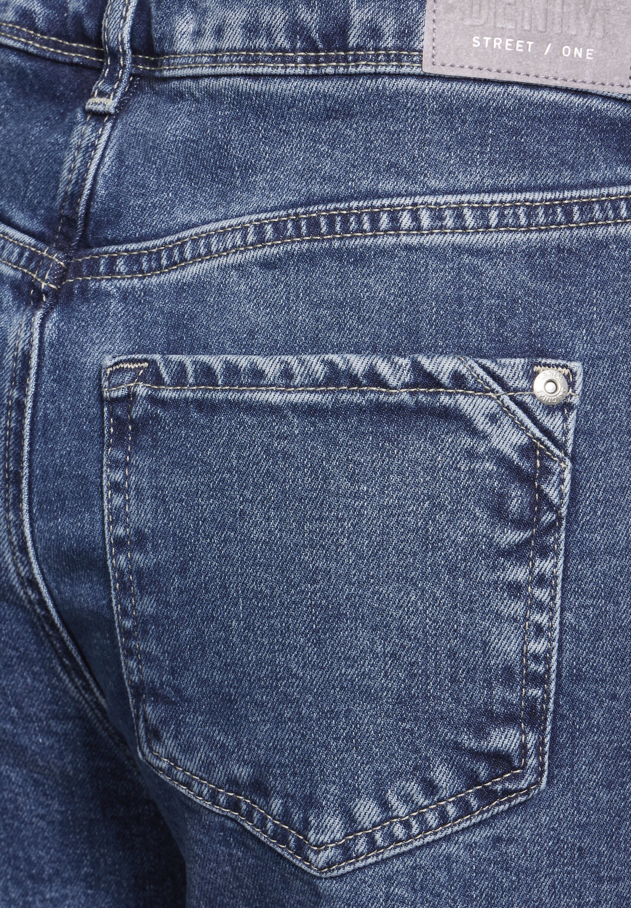 STREET ONE Bootcut-Jeans, im Five-Pocket Style