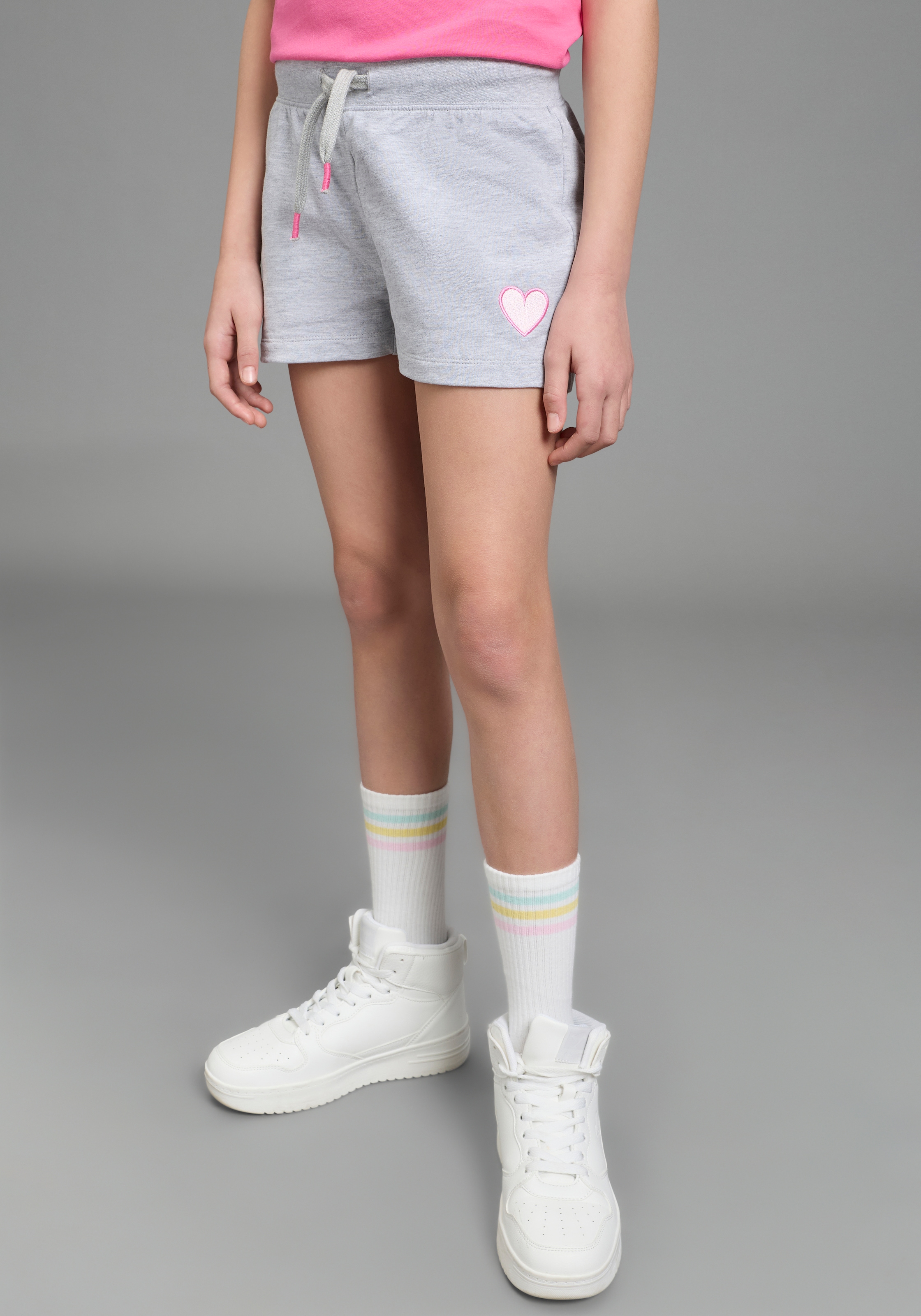 H.I.S Sweatshorts »2er Pack Sweat-Shorts mit Stickerei für Mädchen«  für Mädchen, mit Gummizug am Bund, aus Baumwolle und Viskose