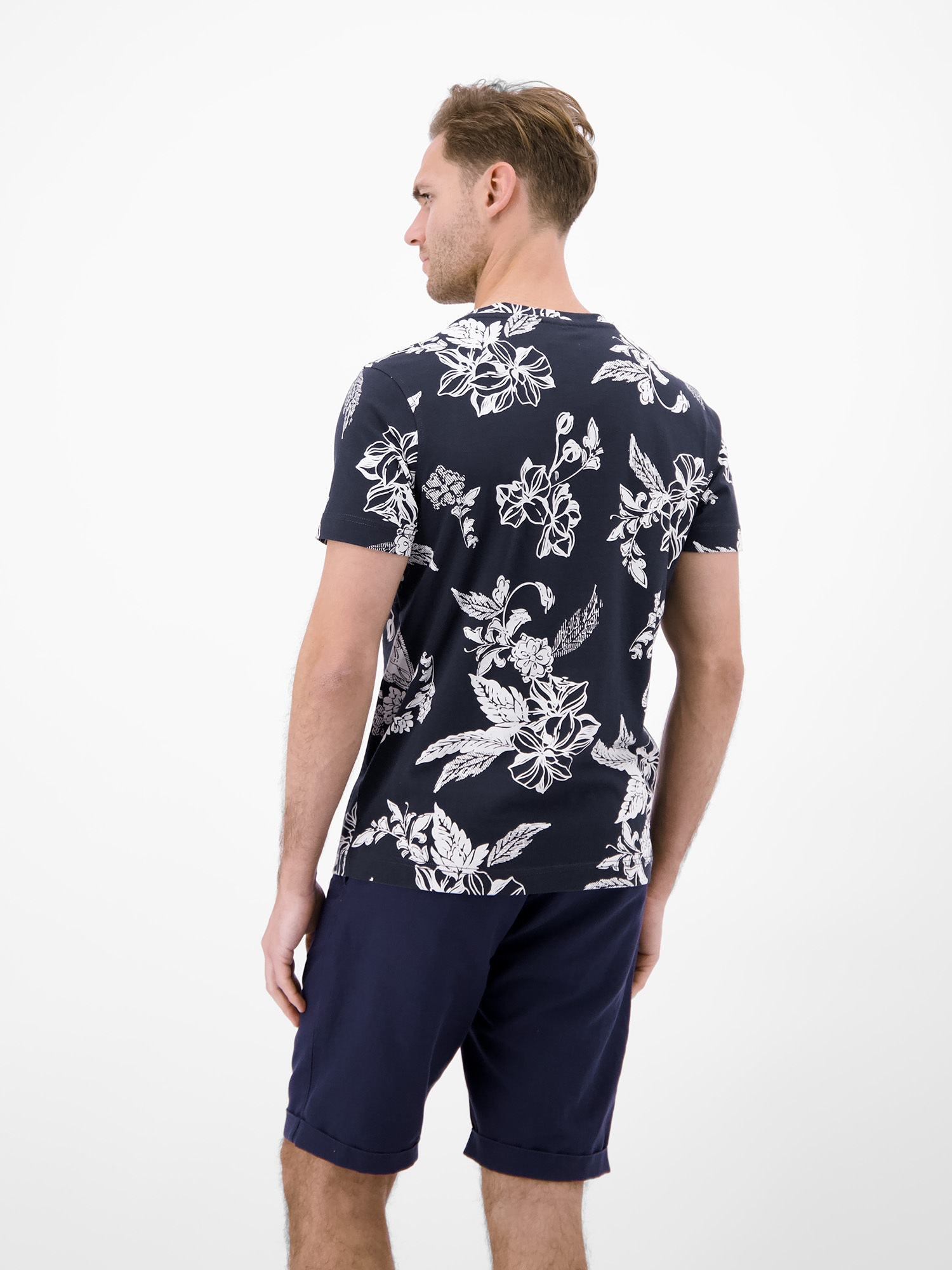 LERROS T-Shirt »T-Shirt mit O-Neck und floralem All-over-Print«