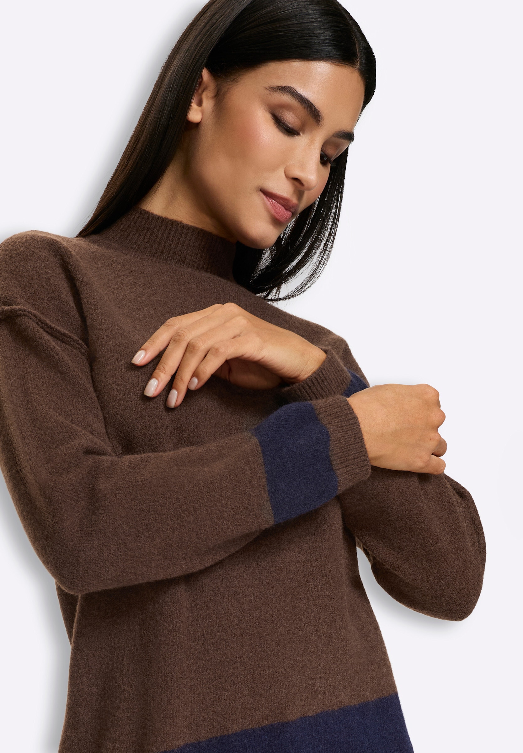 heine Strickpullover »Pullover Stehkragenpullover mit schrägem Saum«