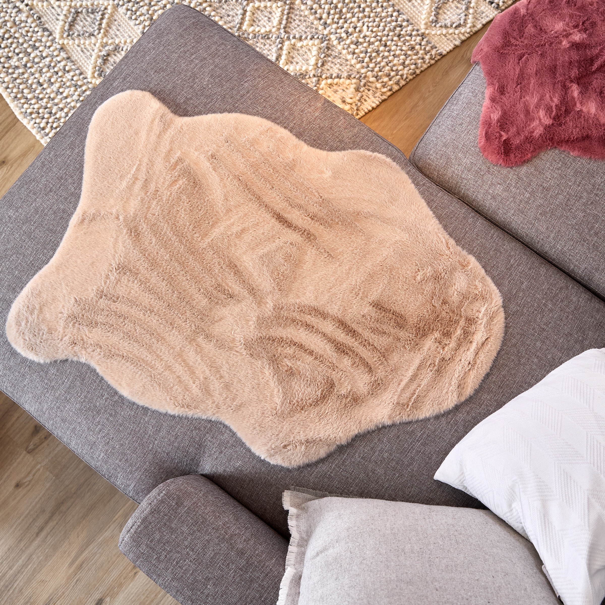 ASTRA Fellteppich »Elda , Kunstfell« rechteckig 13 mm Höhe Dekofell, kuschelweich,  Wohnzimmer, Kinderzimmer, Kaninchenhaptik