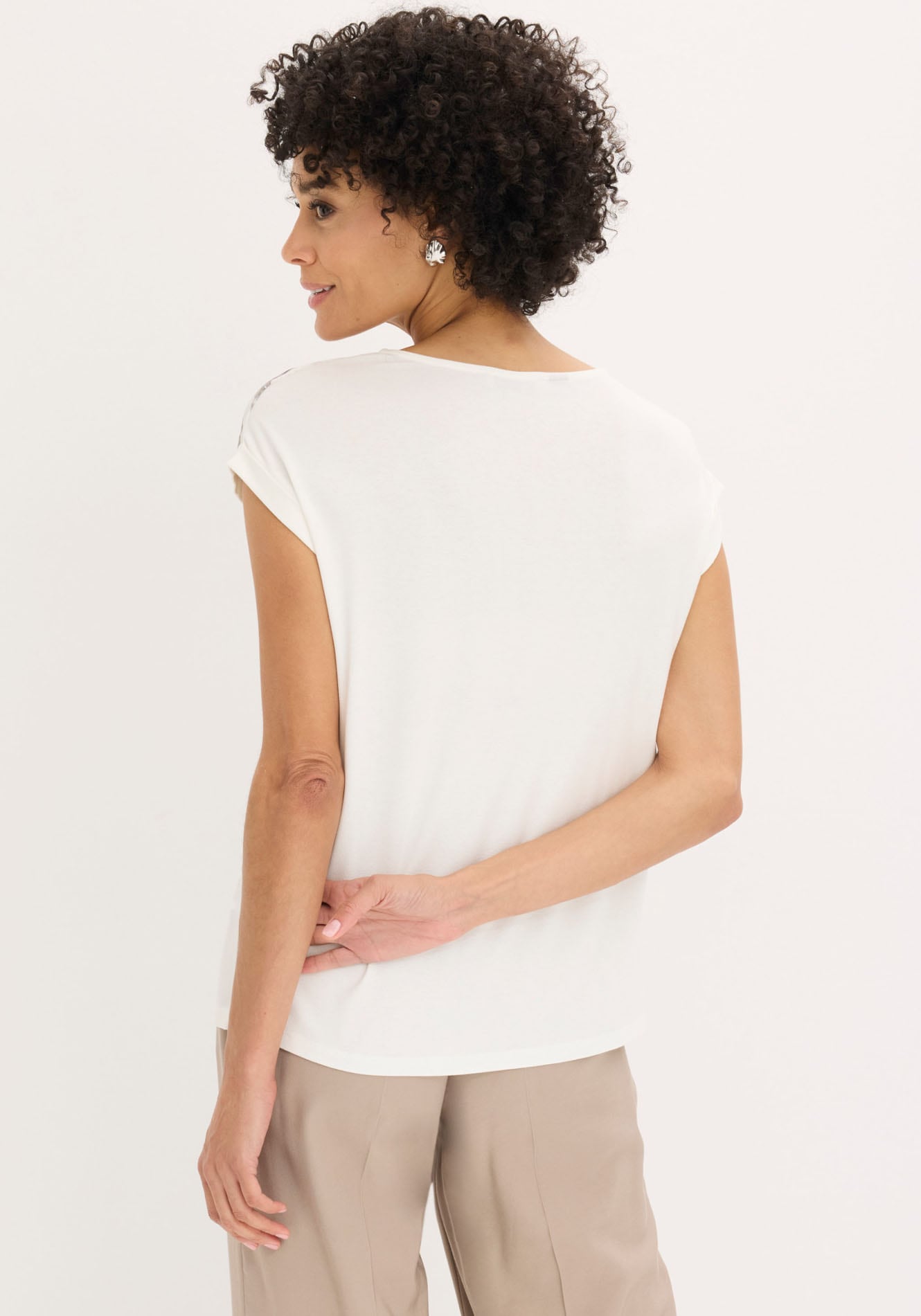 bonprix Blusenshirt figurumspielende Passform, Kurzarm, toller Materialmix