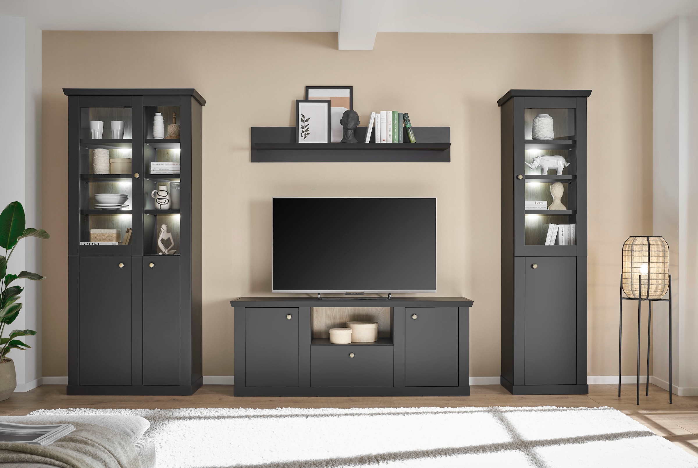 Home affaire Lowboard »Lincoln, moderner TV-Schrank, schwarze Kommode, TV-Unterschrank« edles Design, messingfarbene Knopfgriffe, in 2 Größen verfügbar