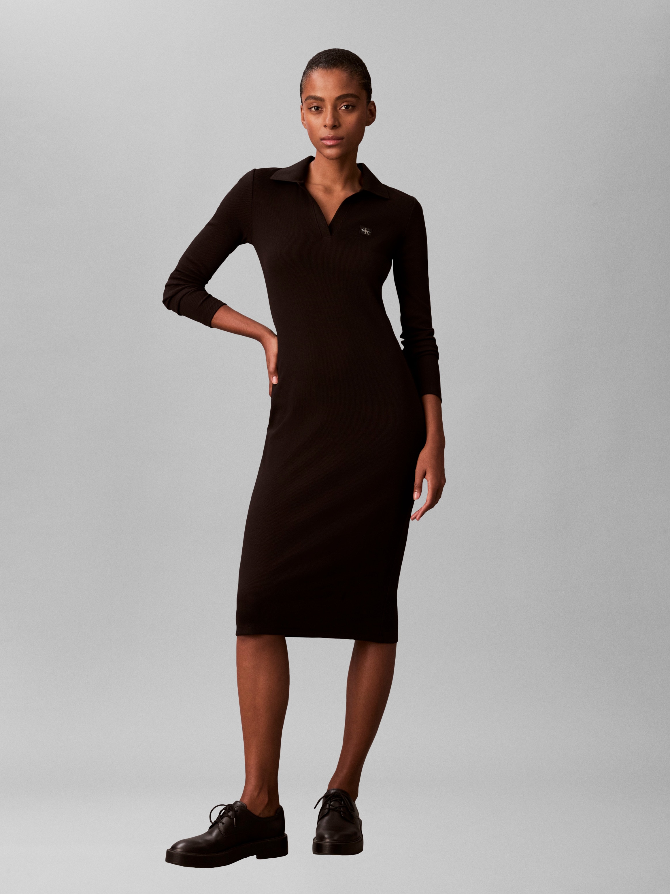 Calvin Klein Jeans Midikleid Ohne Tasche Regular fit mit V-Ausschnitt