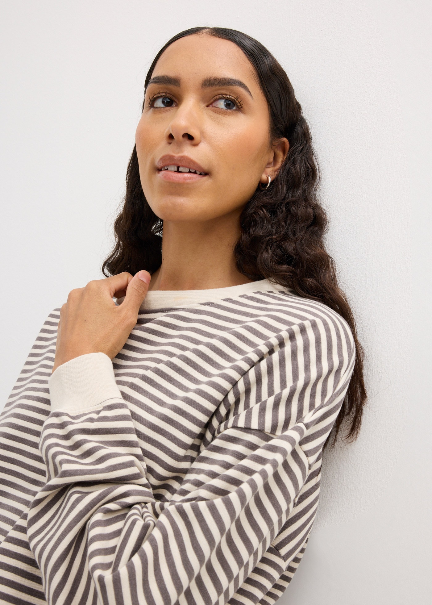 bonprix Sweatshirt »Oversize-Sweatshirt«, Oversize-Passform, gestreiftes Design, aus Baumwollmischung
