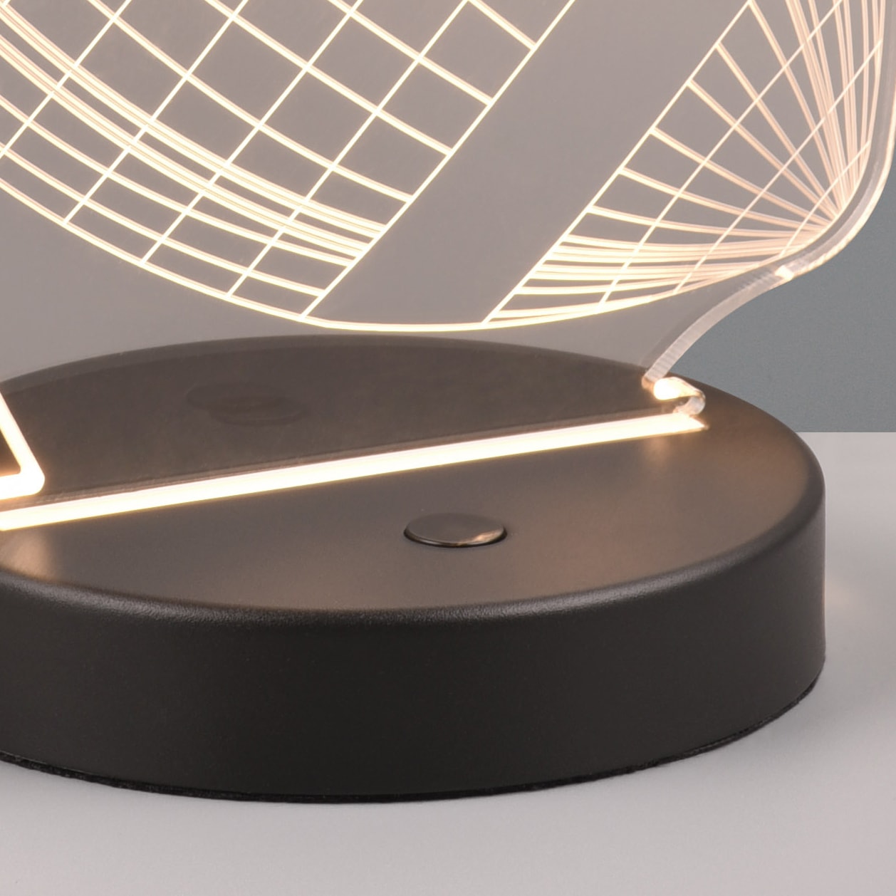 REALITY Leuchten LED Tischleuchte »FOOTBALL, Tischlampe in Football Form mit 3D-Effekt, Acryl, Höhe 22cm« LED-Board 1 Stk. RGB | Warmweiß 3,2W LED, RGB Farbwechsel Modus, 250 Lumen 3000K warmweiß, Base Ø 12cm