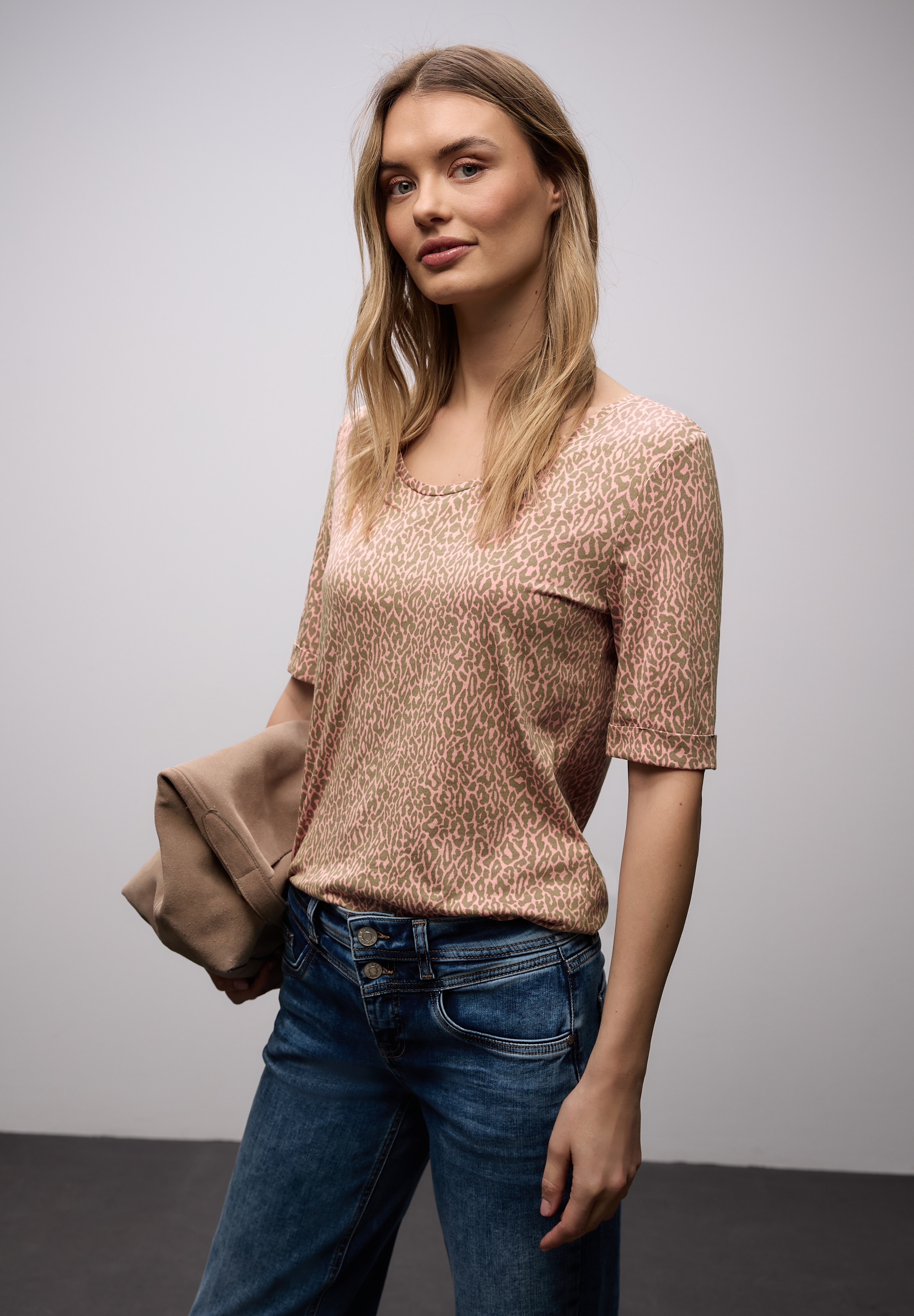 STREET ONE Kurzarmshirt mit Leo-Print