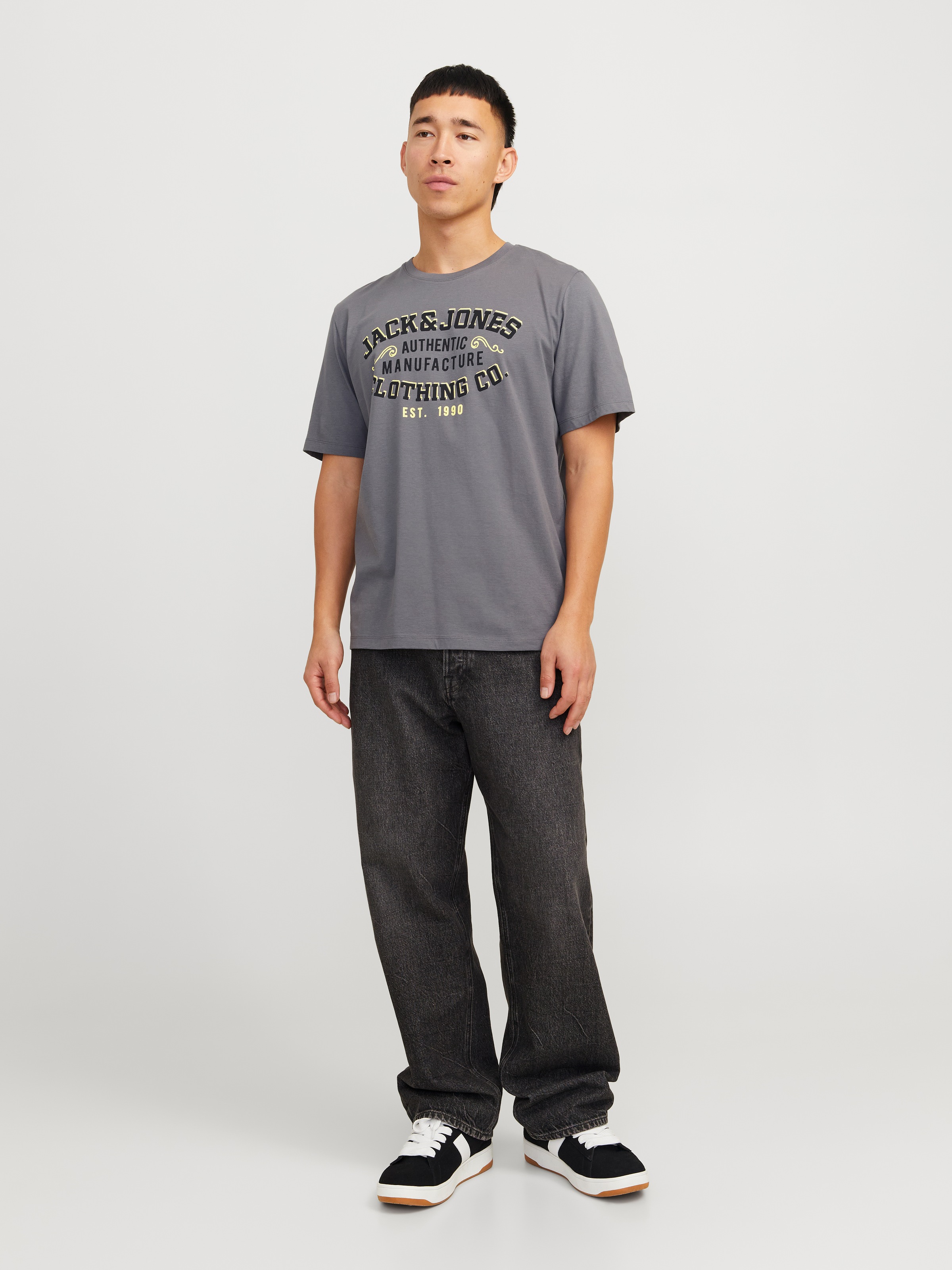 Jack & Jones Rundhalsshirt »JJELOGO TEE SS O-NECK 2 COL SS25 SN«, mit Logo Print