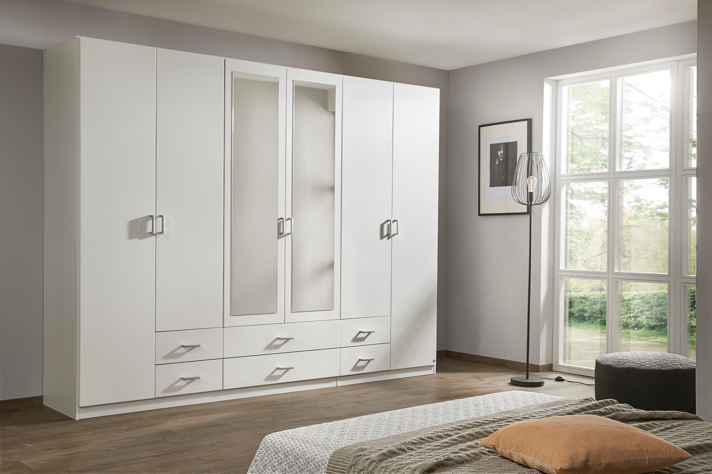 rauch Kleiderschrank »Schrank Garderobe Ankleide GAMMA Breiten 91/136/181/226/271/315/360 cm« in 3 Ausstattungen BASIC/CLASSIC/PREMIUM (inkl. SOFT-CLOSE-Funktion),  verschiedene Griff-Varianten, mit Spiegel TOPSELLER MADE IN GERMANY