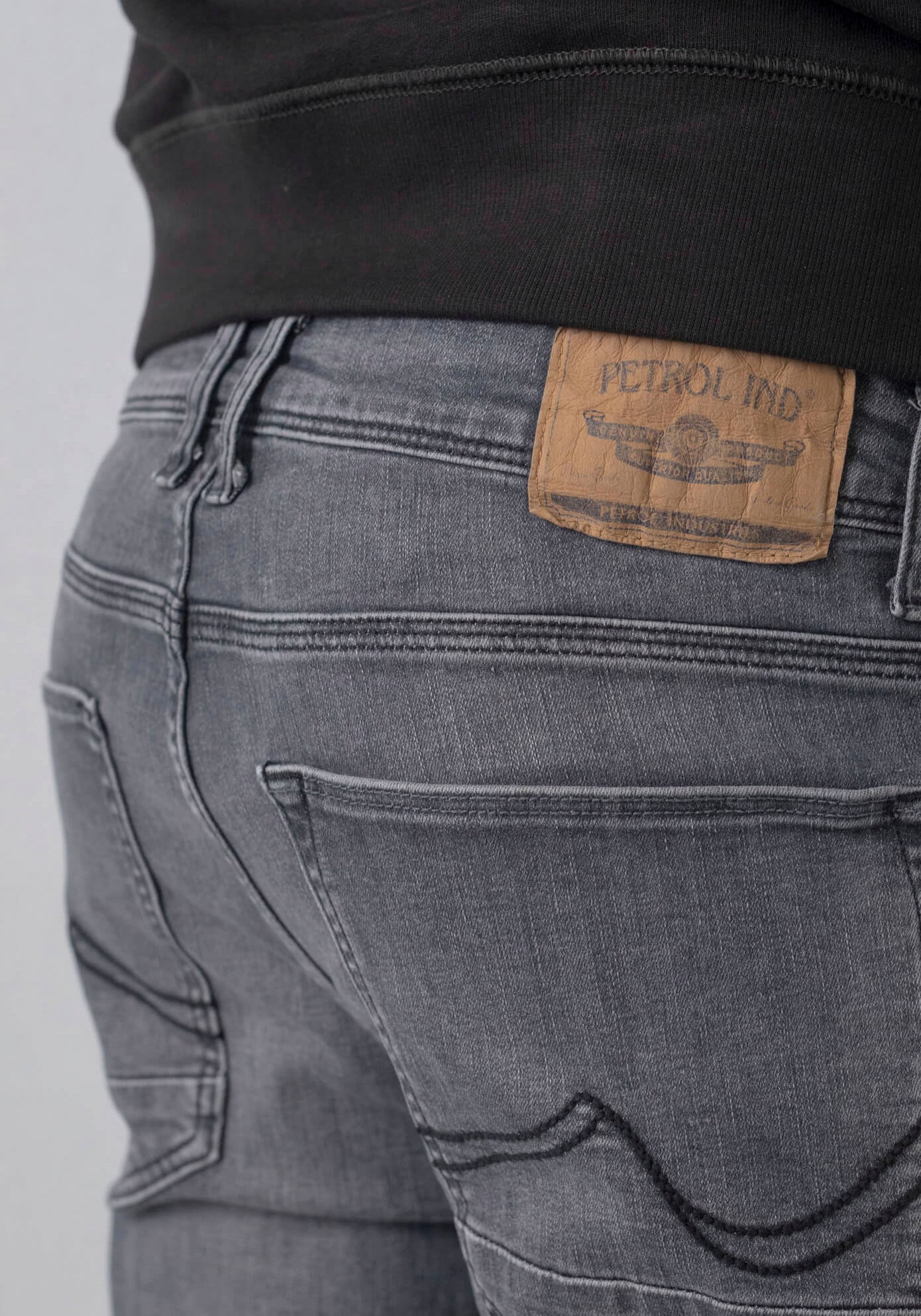 Petrol Industries Regular-fit-Jeans »RUSSEL« mit Fade-out Effekten