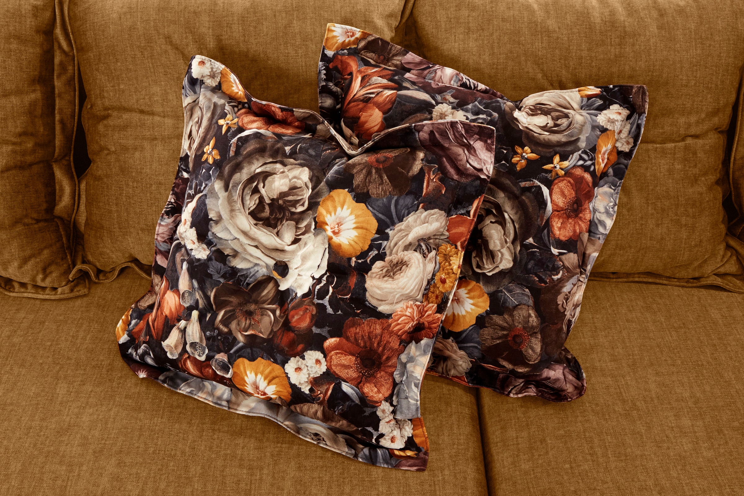 Home affaire Ecksofa »Baggio romantische Polsterecke, bequem,  Breite 277 cm, L-Form« Zierkissen inklusive, schwarze Metallfüße