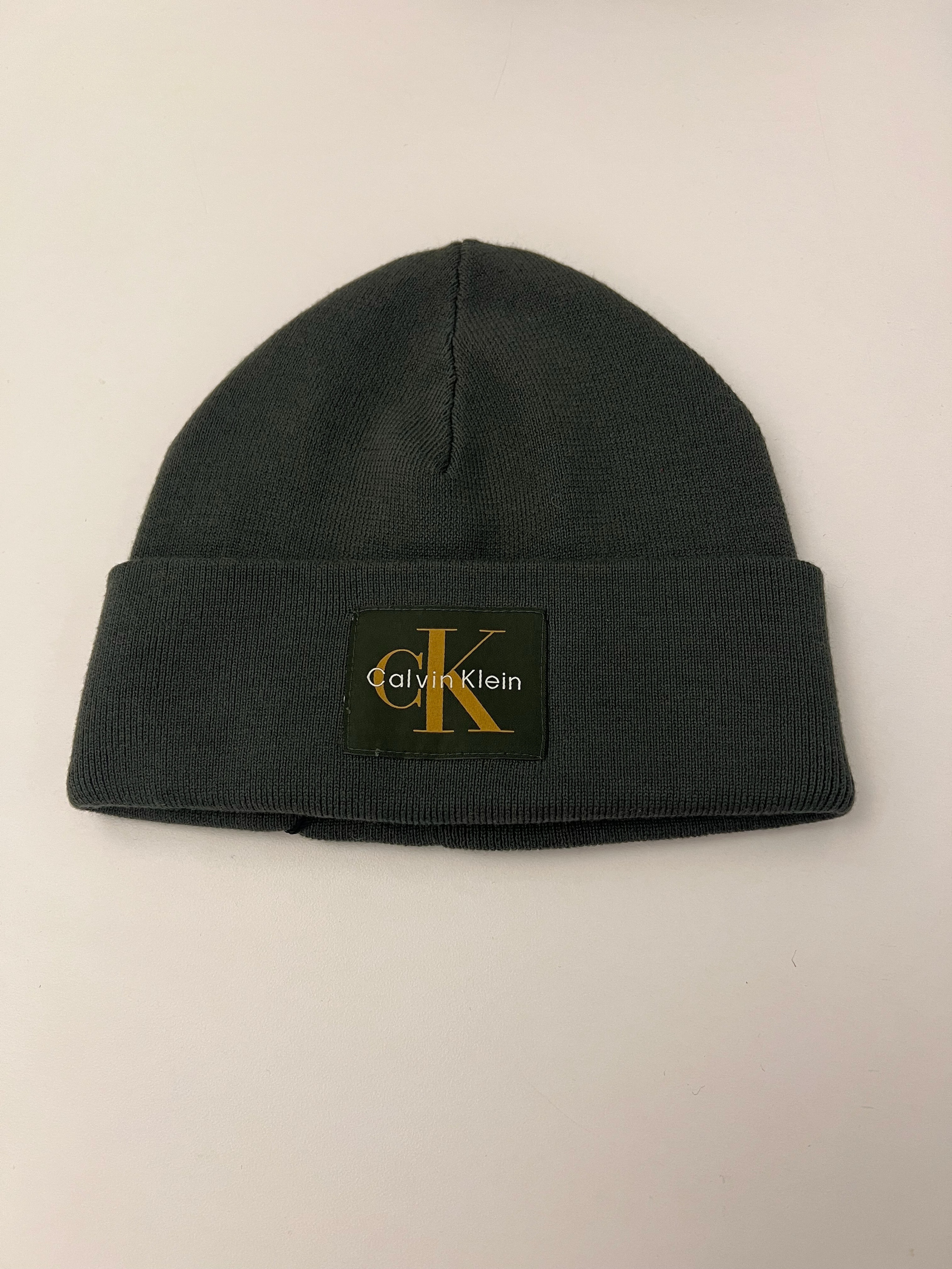 Calvin Klein Strickmütze »MONOLOGO PATCH BEANIE«, Perfekt für den Alltag