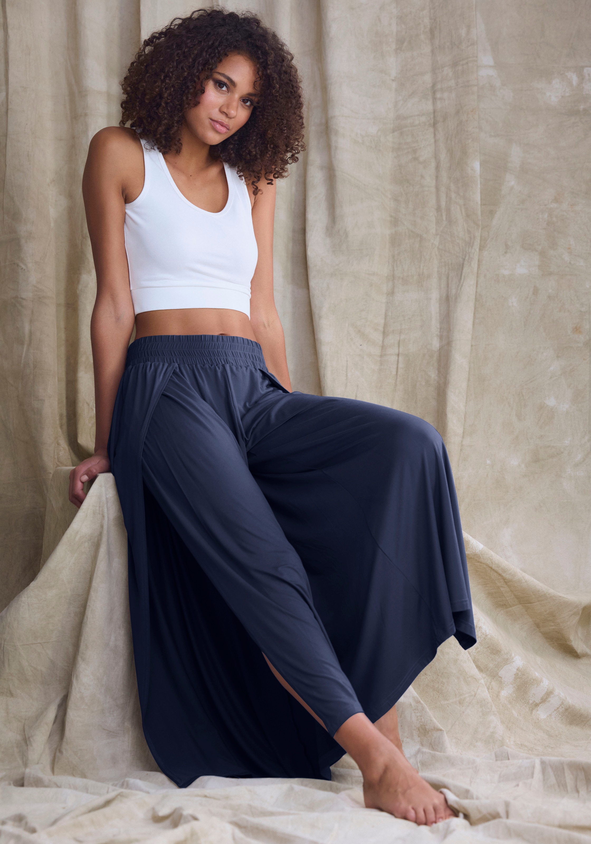 LASCANA Haremshose  mit überlappenden Seitennähten