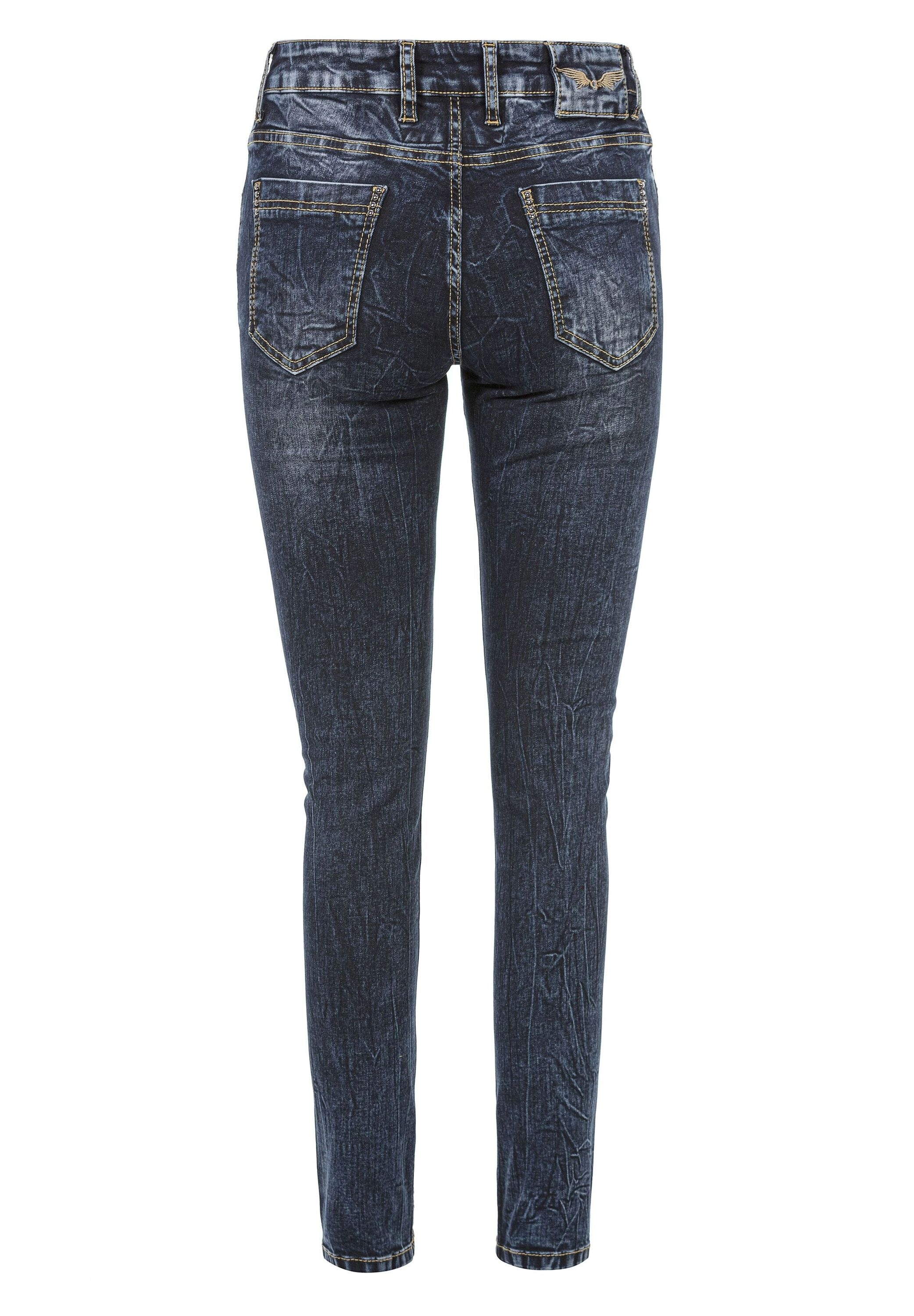 Cipo & Baxx 5-Pocket-Jeans »Cipo & Baxx Jeans« mit dezenter Waschung und coolen Nieten, WD460