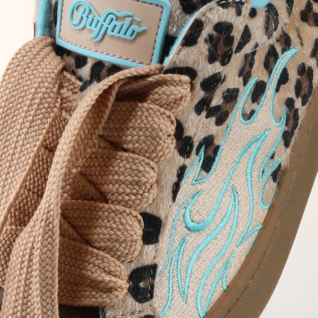 Buffalo Sneaker »LIBERTY FLAME«  Trend-Sneaker mit Flammenmotiv im Leo-Look