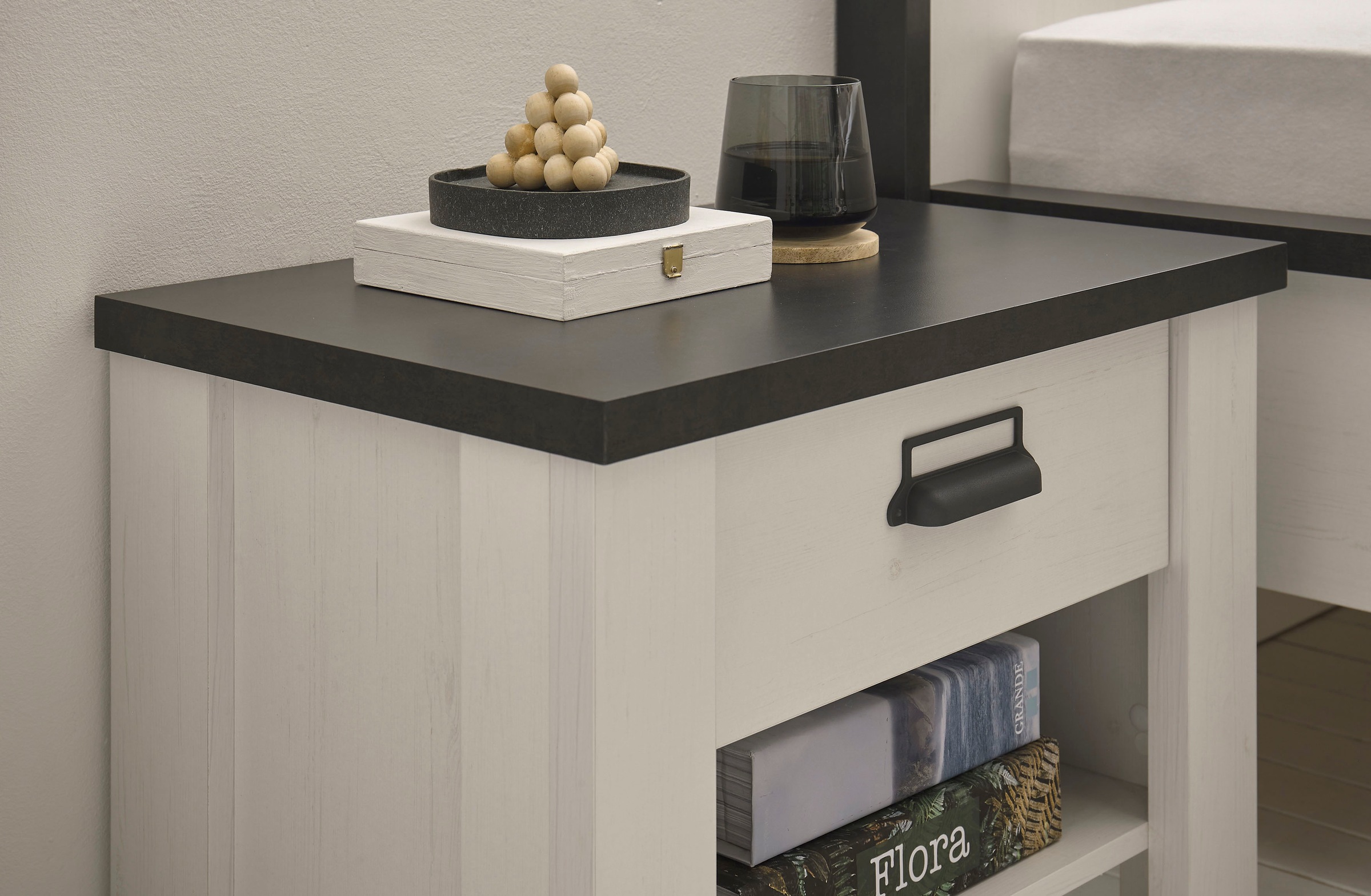 Home affaire Bettanlage »SHERWOOD« 3 Stk. tlg. Liegefläche Bett 180x200cm, 2 Nachttische mit jeweils 1 Schublade