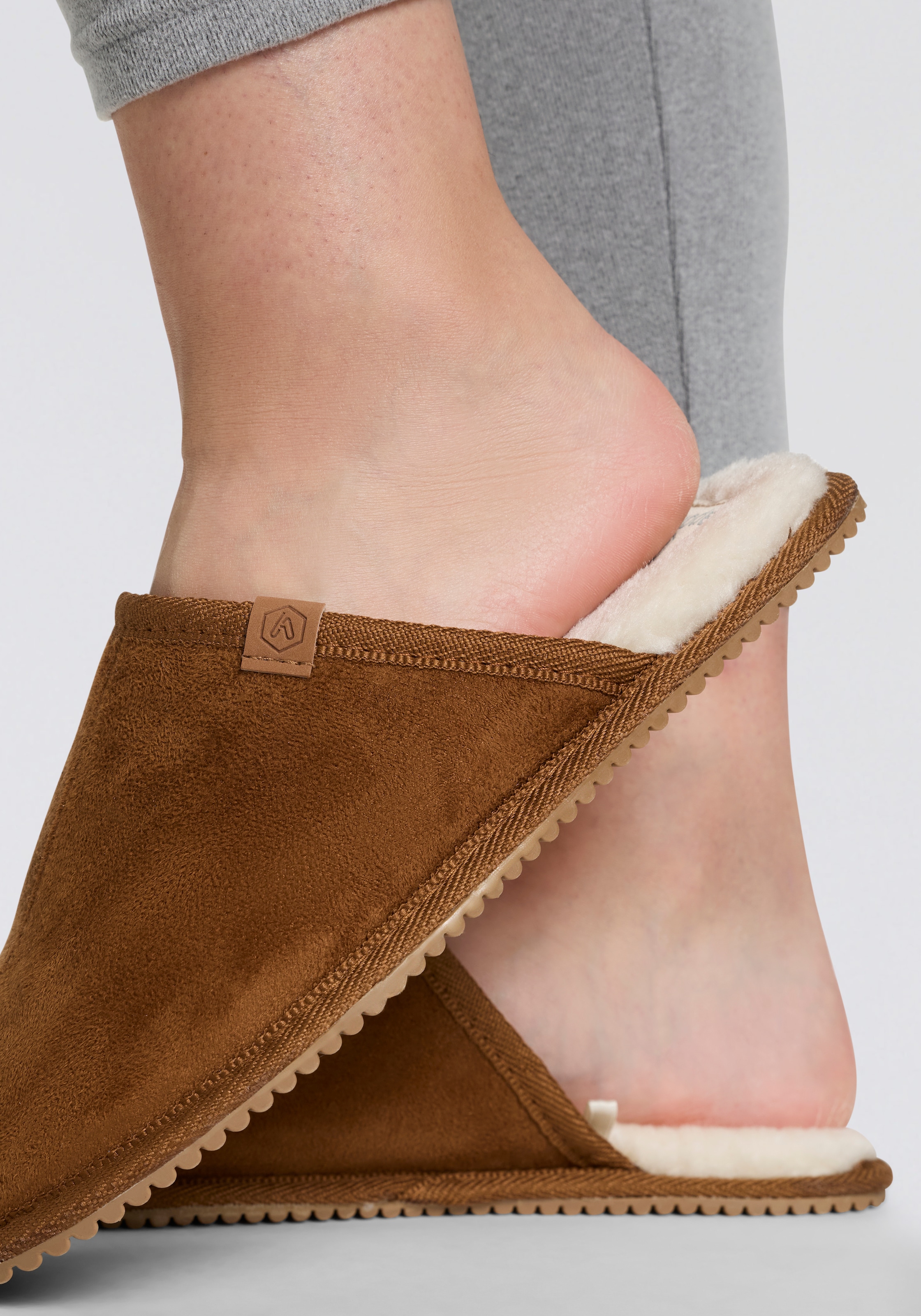 Apollo Pantoffel, (2 tlg.), aus Wildlederimitat mit Gummisohle