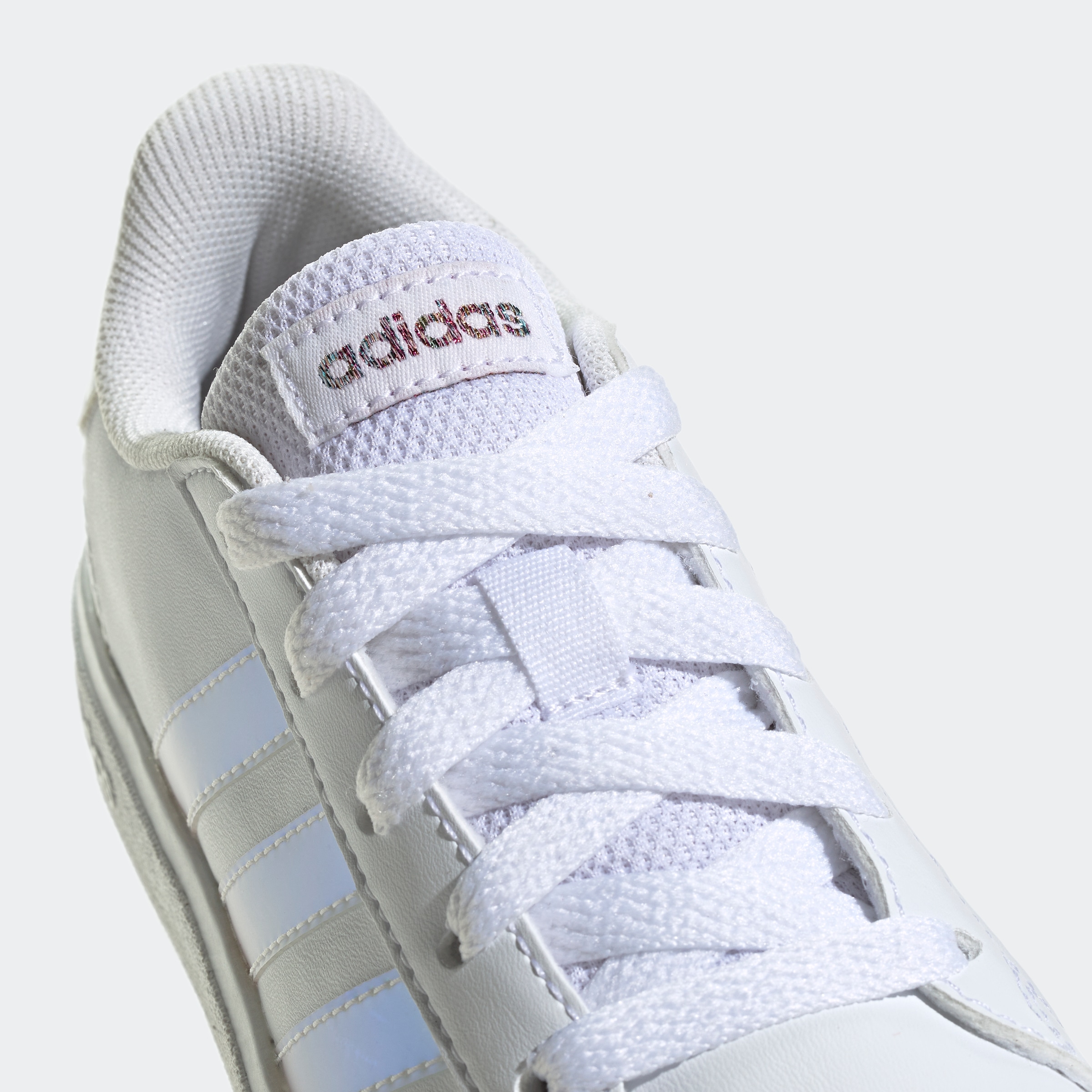 adidas Sportswear Sneaker »GRAND COURT LIFESTYLE LACE TENNIS«, Design auf den Spuren des adidas Superstar
