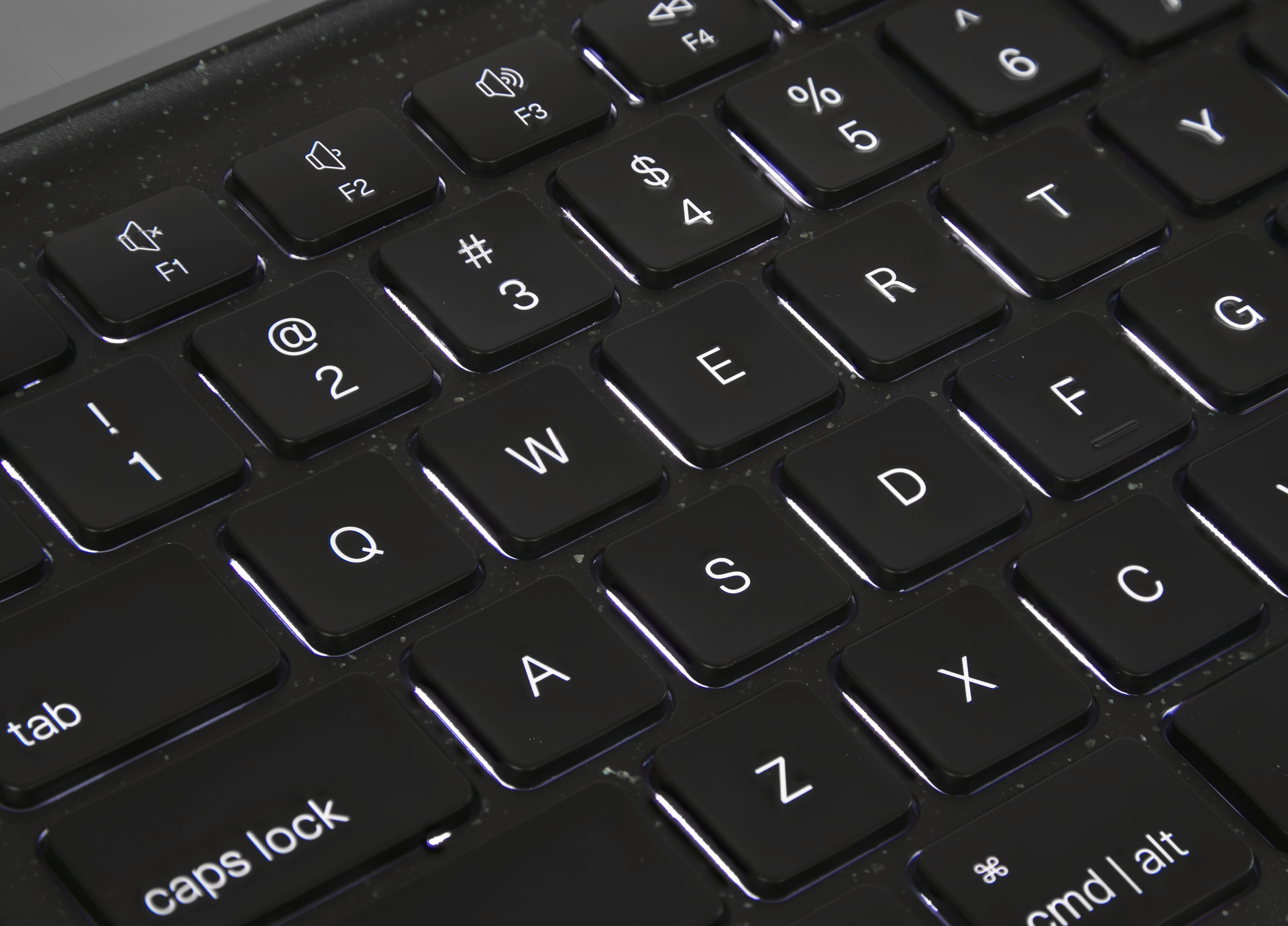 Targus Tastatur »Antimicrobial EcoSmart Bluetooth Keyboard (DE)« ()