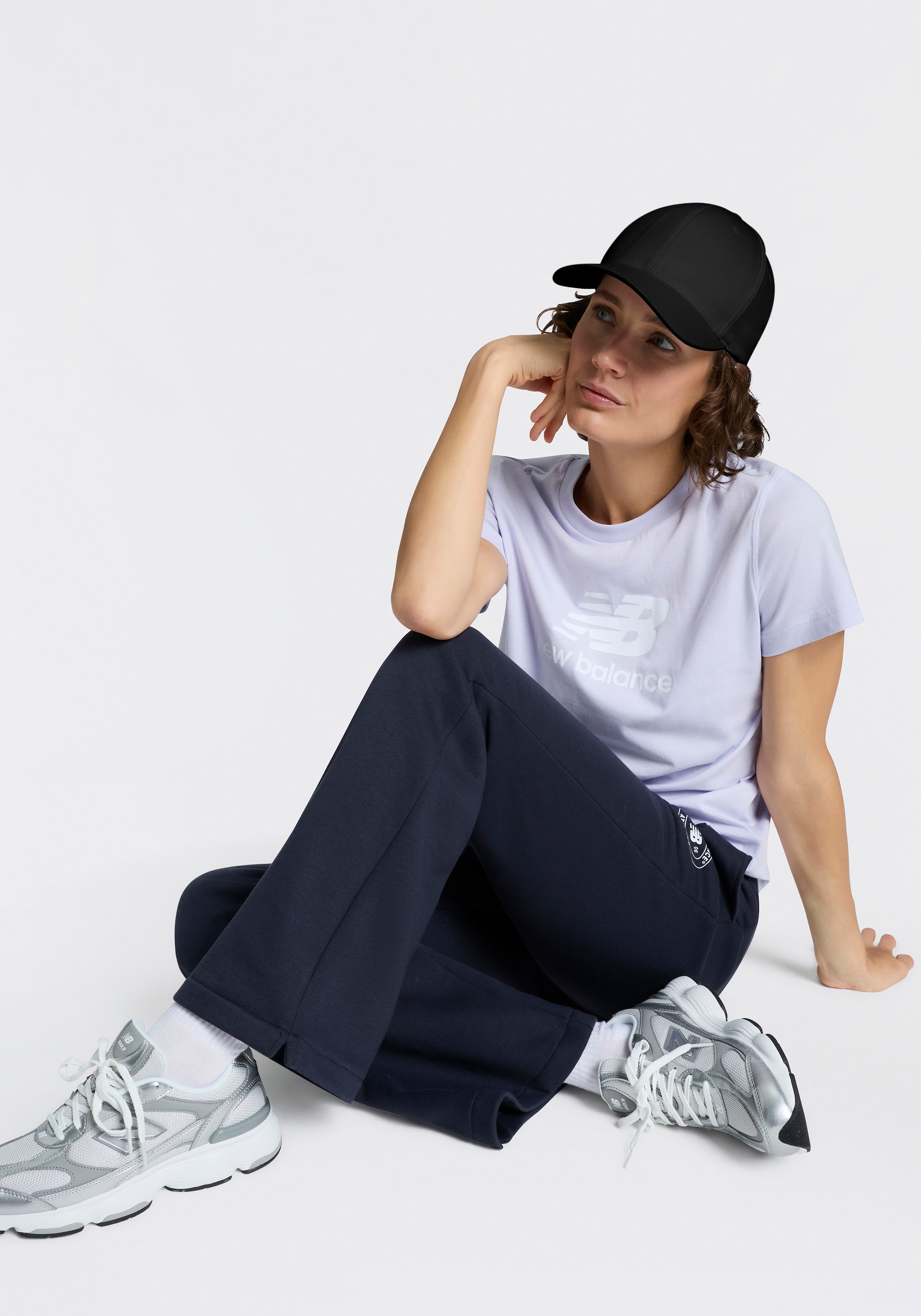 New Balance Sweatshirt »SPORT ESSENTIALS FLEECE CREW«, mit Rundhalsausschnitt, weiches Fleece, aus Baumwolle und Polyester
