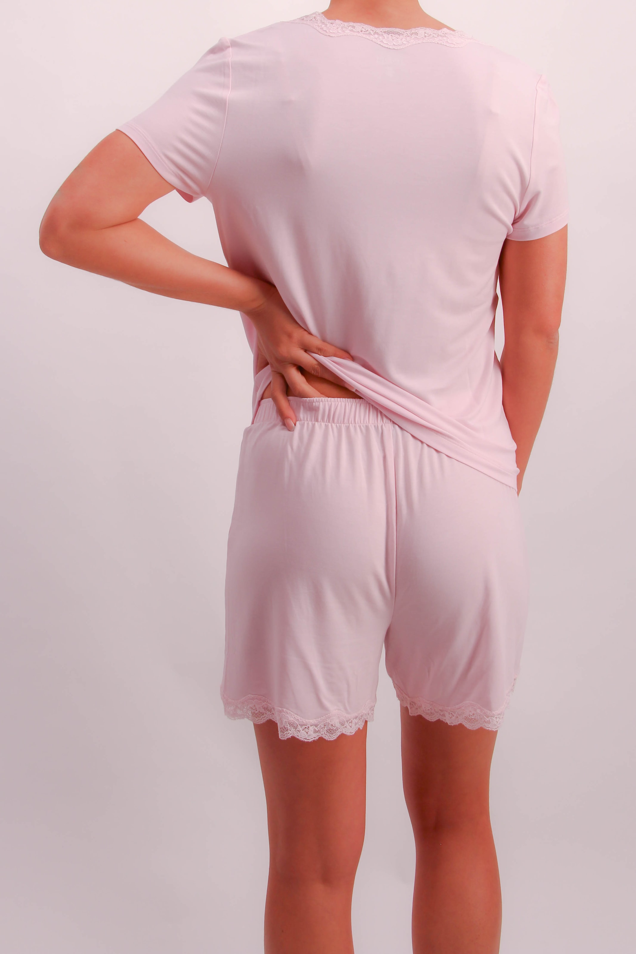 JOOP! Shorty »Set« 2 Stk. tlg., mit Spitzendetails, V-Ausschnitt, kurzärmelig