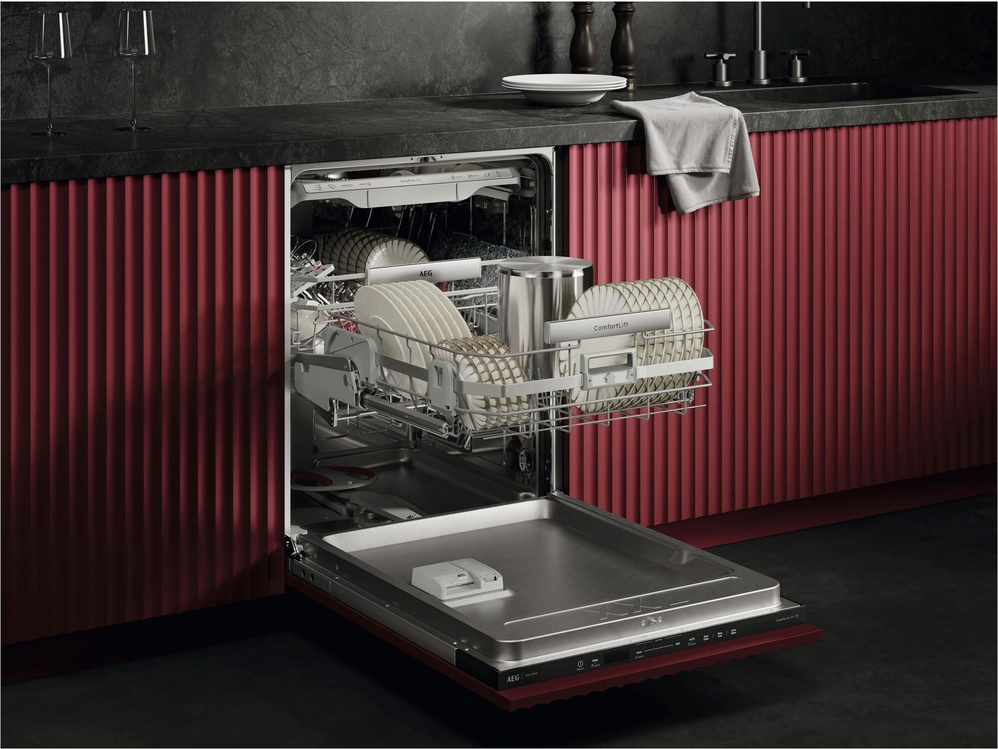 AEG vollintegrierbarer Geschirrspüler 9000 XXL »GI9700X4PC« Leise Spülmaschine 36dB ComfortLift: Be- & Entladen ohne Bücken