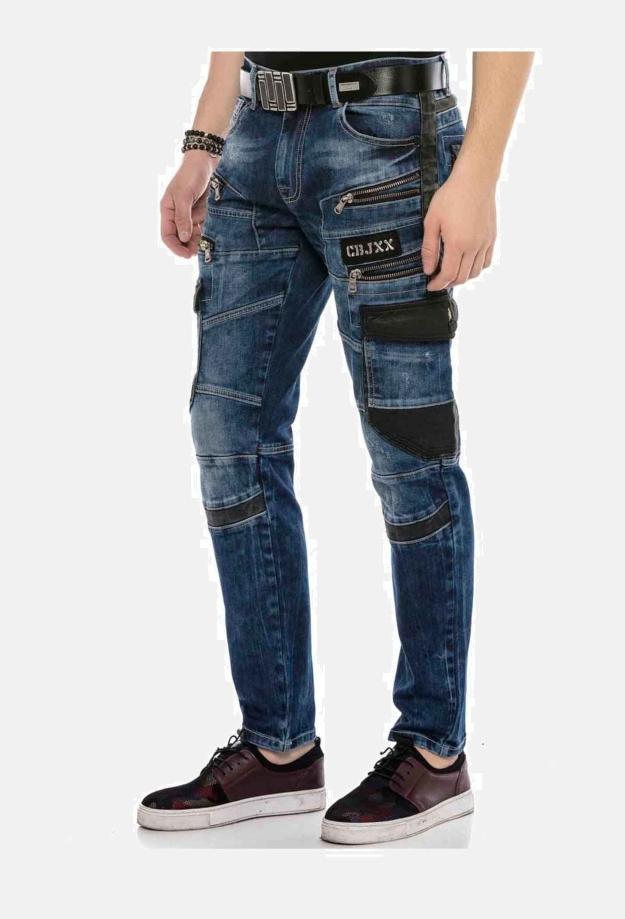Cipo & Baxx Regular-fit-Jeans »Cipo & Baxx Jeans DENIM« bequeme Jeans mit auffälligen Applikationen, CD586