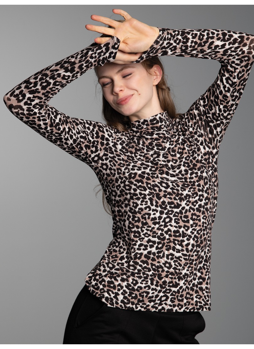 Trigema Rollkragenshirt »TRIGEMA Turtleneck Shirt mit Allover-Leo-Muster« 1 Stk. tlg.
