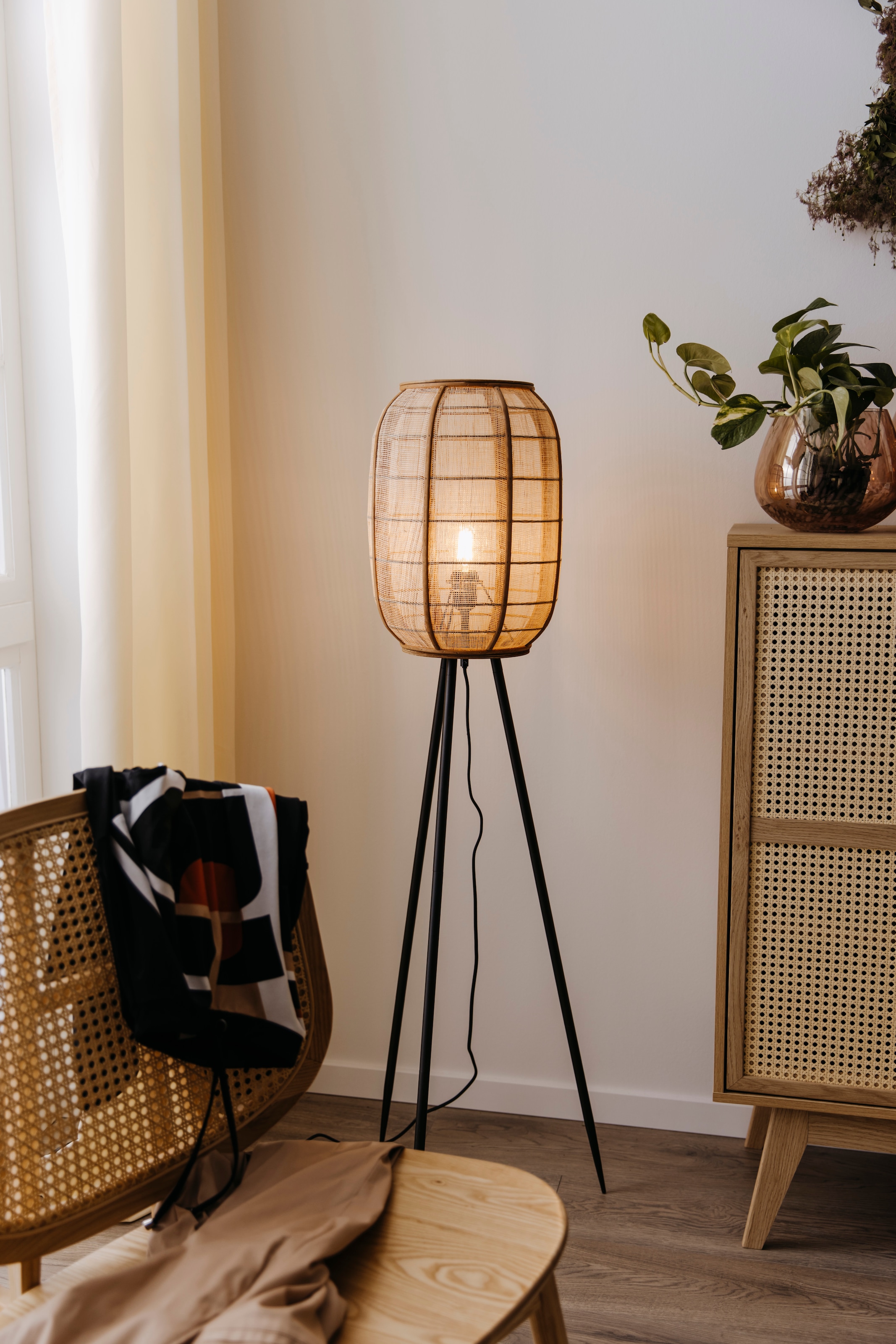 Home affaire Stehlampe »Rouez«, 1 flammig-flammig, dreibeinige Standleuchte  mit 1,34m Höhe, Schirm aus Textil und Holz online kaufen | mit 3 Jahren XXL  Garantie