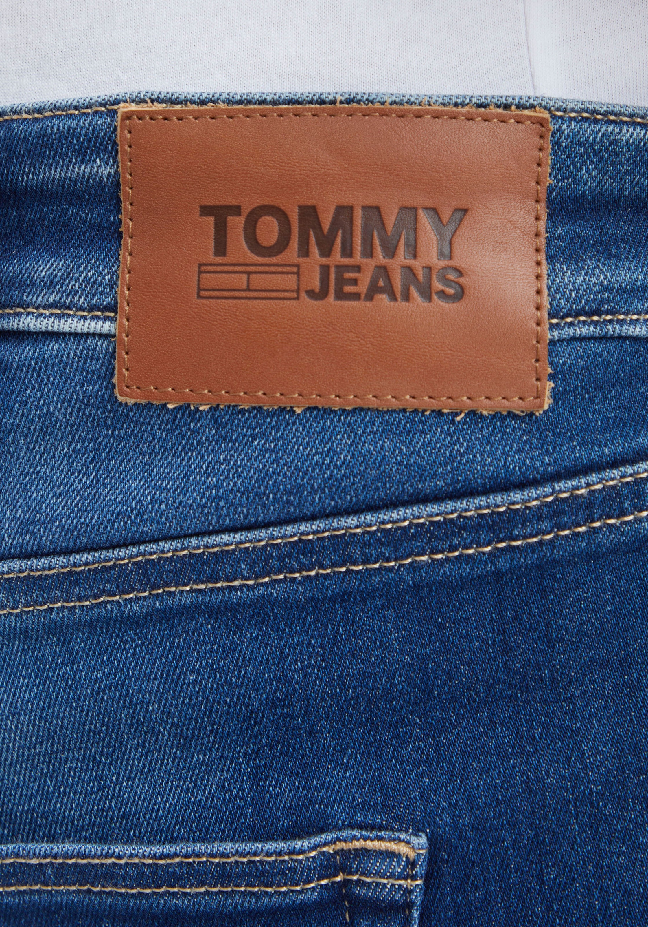 Tommy Jeans Plus Nieten Slim-fit-Jeans ♕ »SCANTON PLUS Jeans CE«, mit Tommy bei