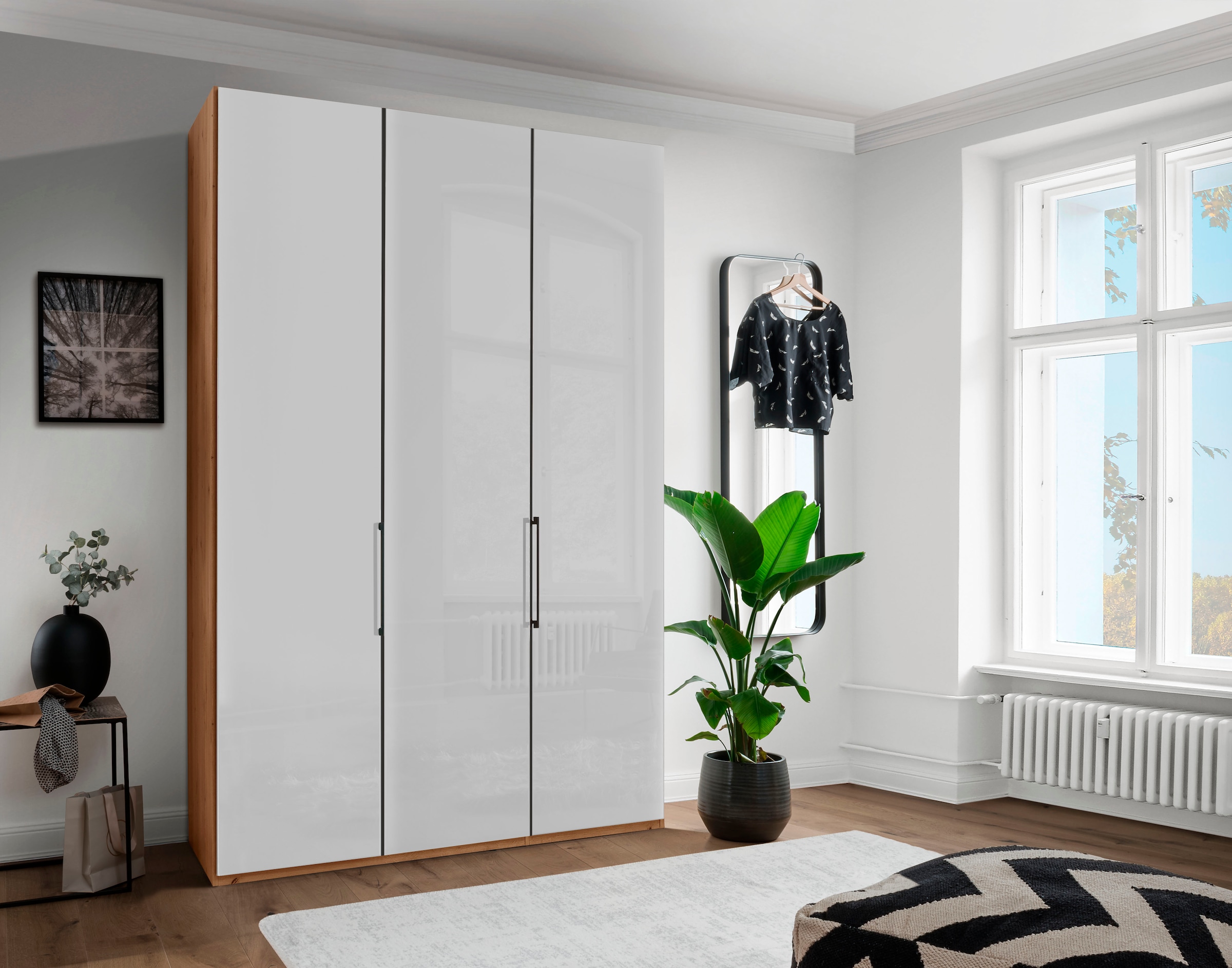 WIEMANN Kleiderschrank »Monaco, Made in Germany, edle Glasfront, in verschiedenen Farben,« hochwertige Beschlägen inkl. Dämpfung