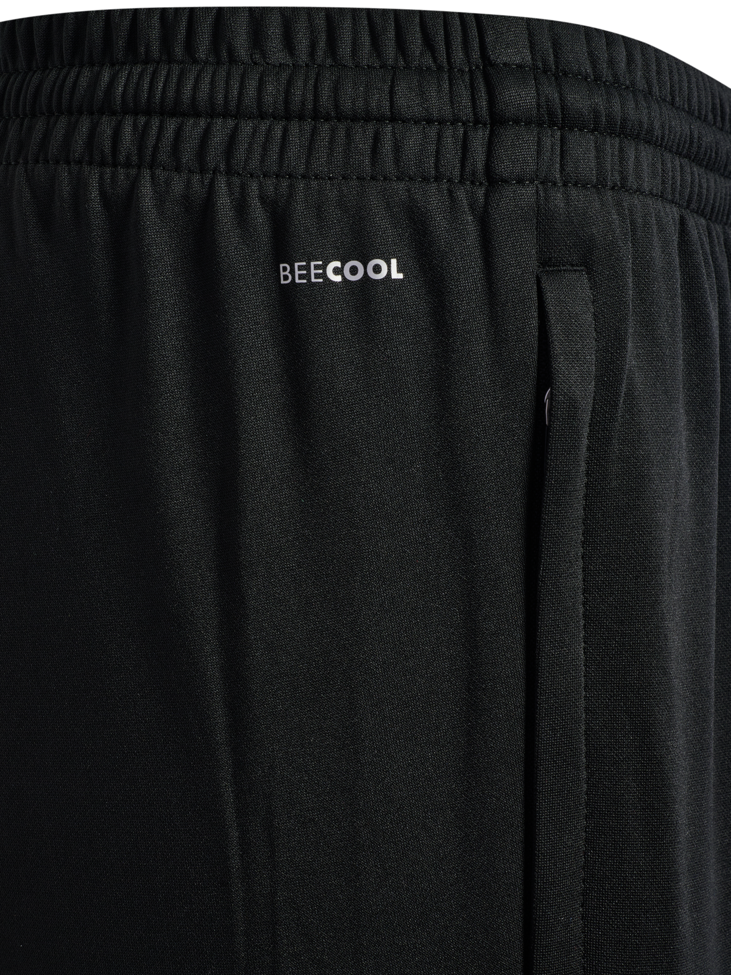 hummel Trainingshose »HMLCORE 2.0 TRAINING PANTS«  weite Passform, konische Passform, mit Kordelverschluss