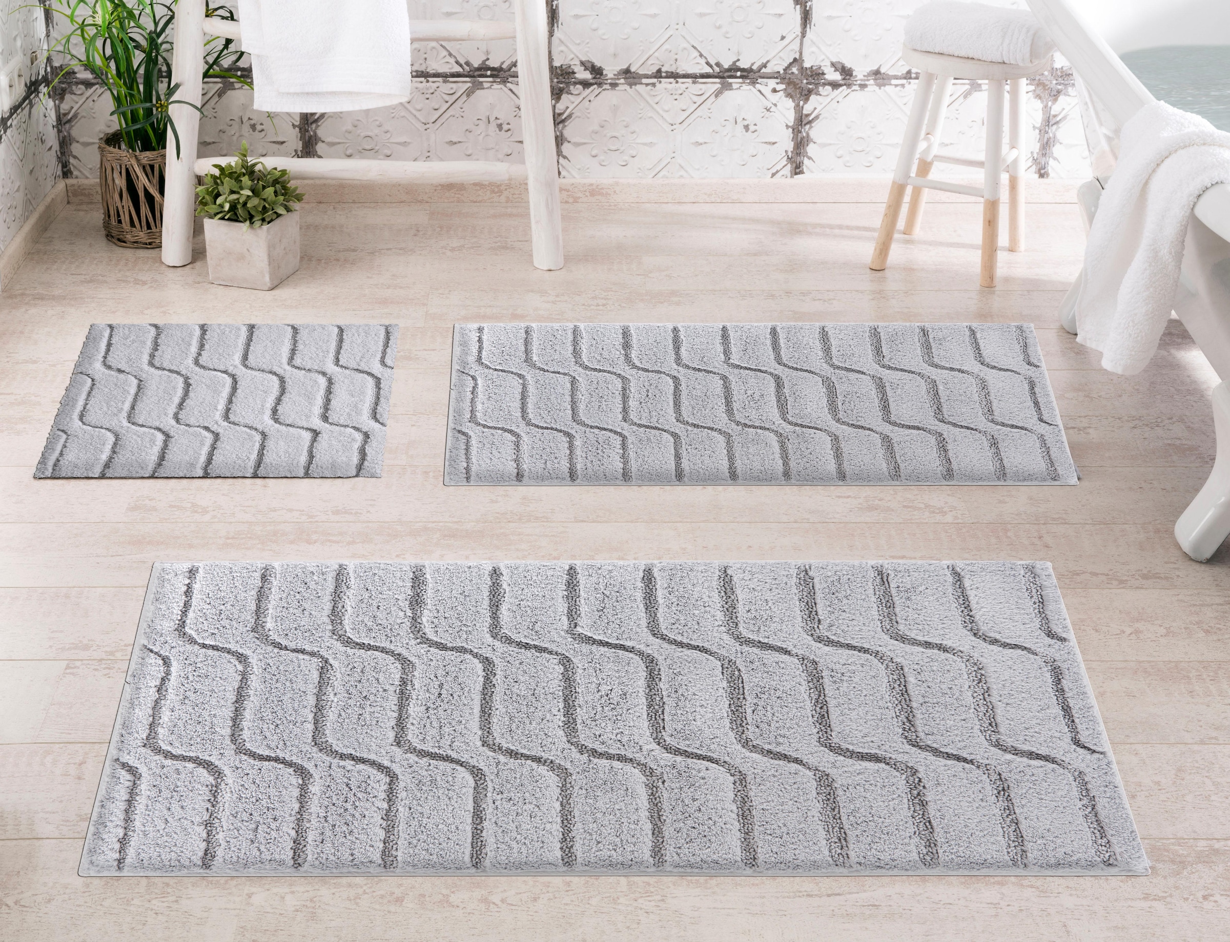 Grund Badematte »Vogue«, rutschhemmend beschichtet, fußbodenheizungsgeeignet, dichter Flor, Hoch-Tief-Effekt, Wellen-Design