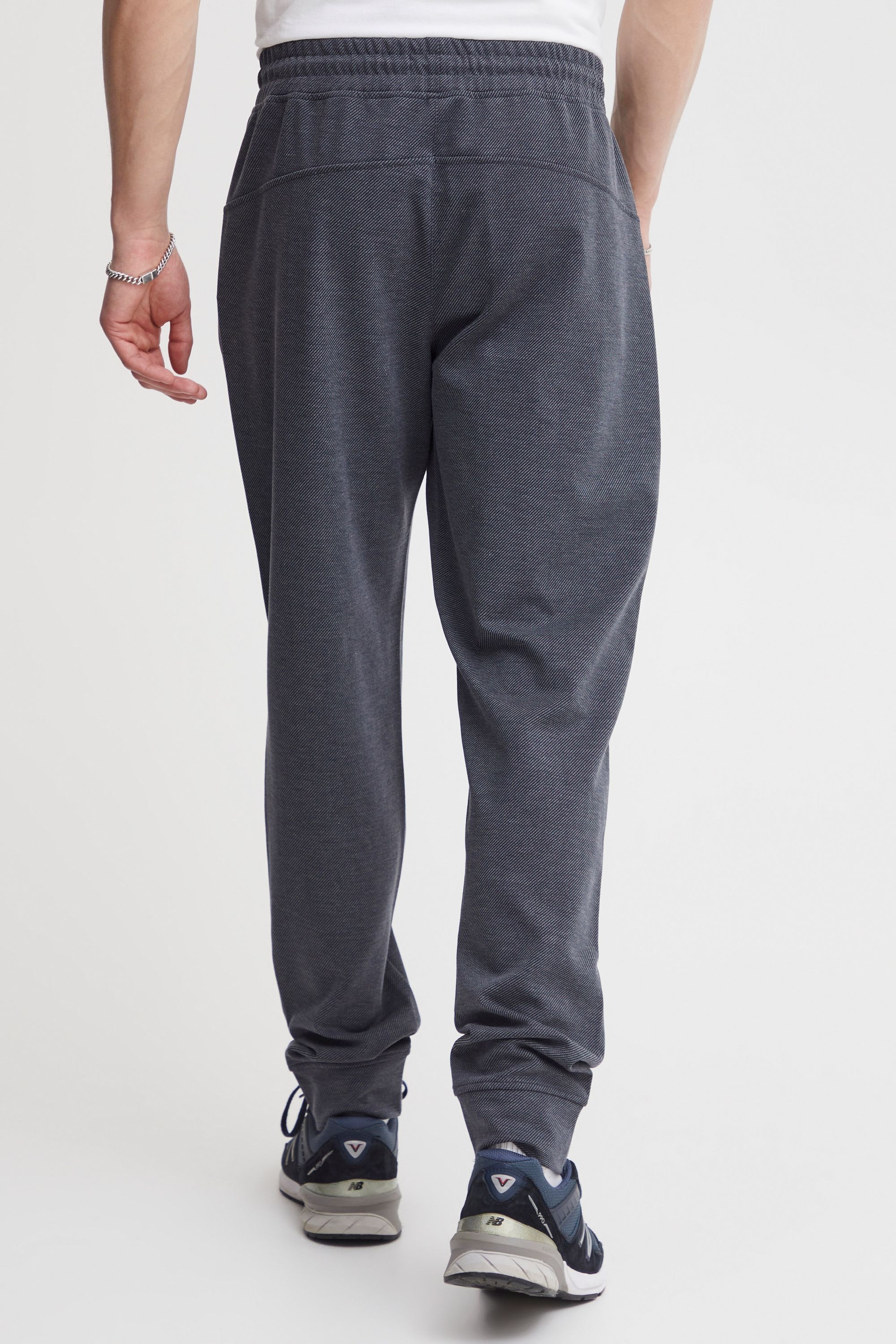 !Solid Sweatpants »Sweatpants SDVinh«