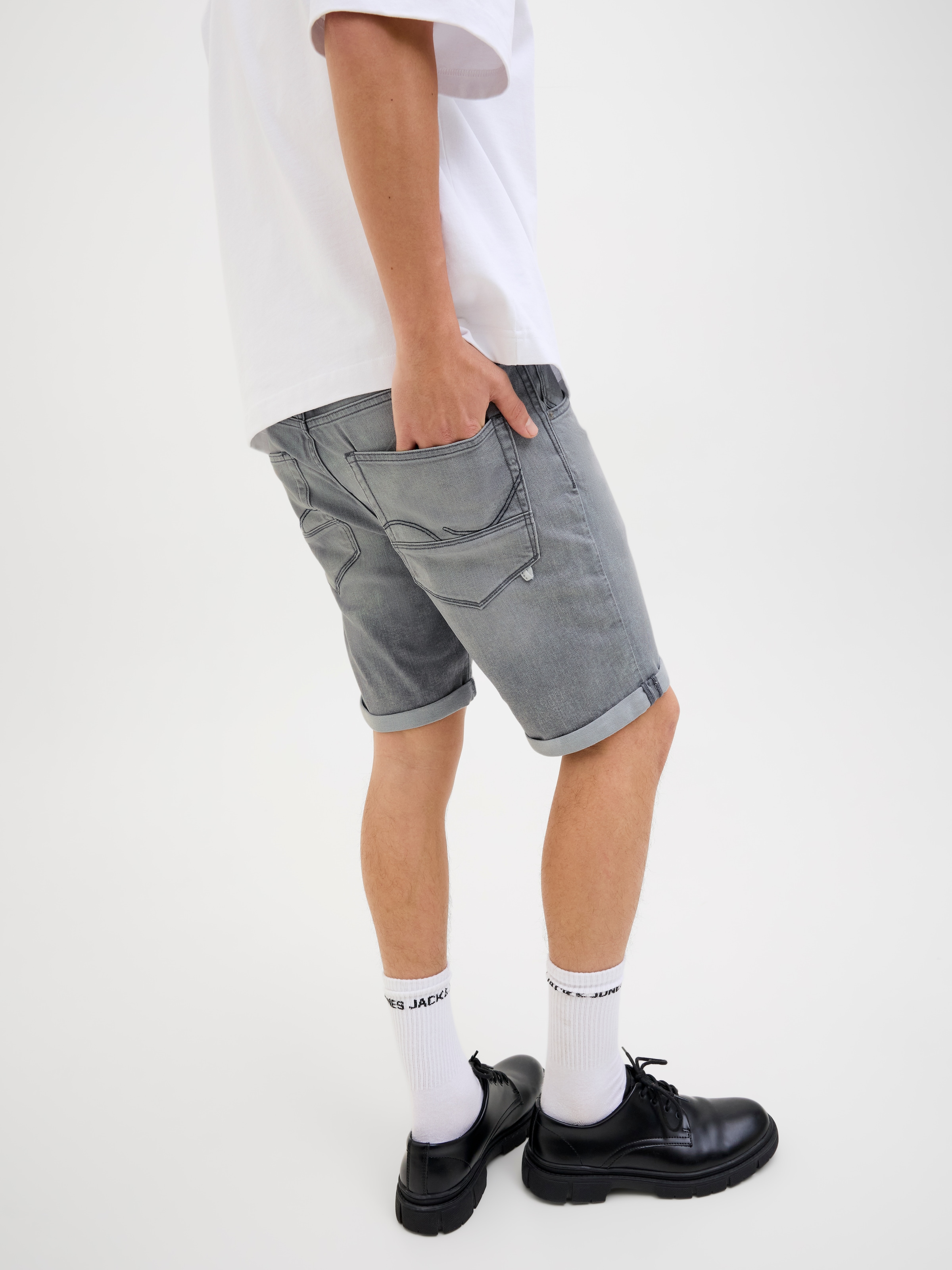 Jack & Jones Shorts »JJIRICK JJFOX SHORTS CB 310 SN«, im Four-Pocket Style