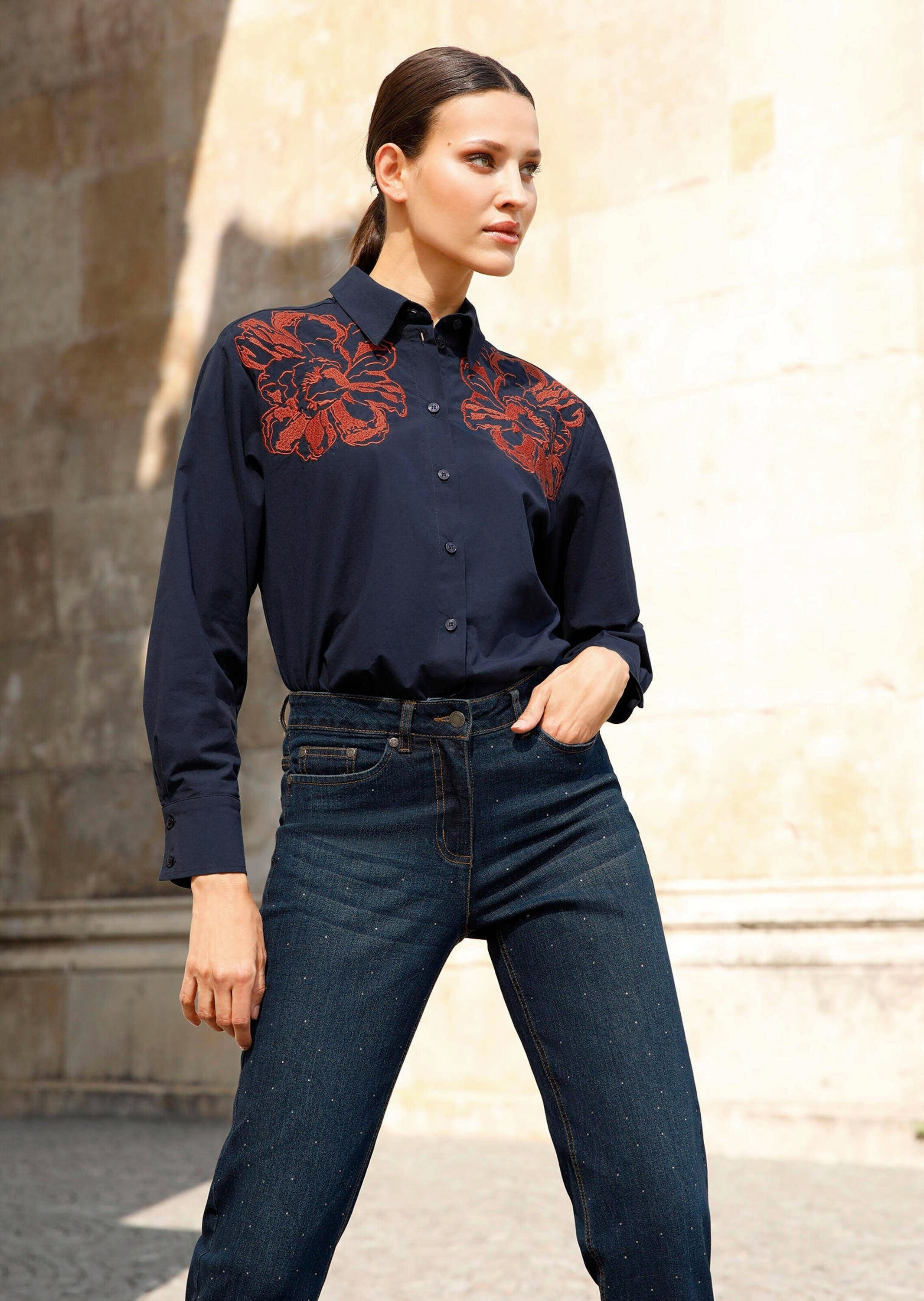 Alba Moda Hemdbluse »Hemdbluse Hemdbluse mit Stickerei-Akzenten«