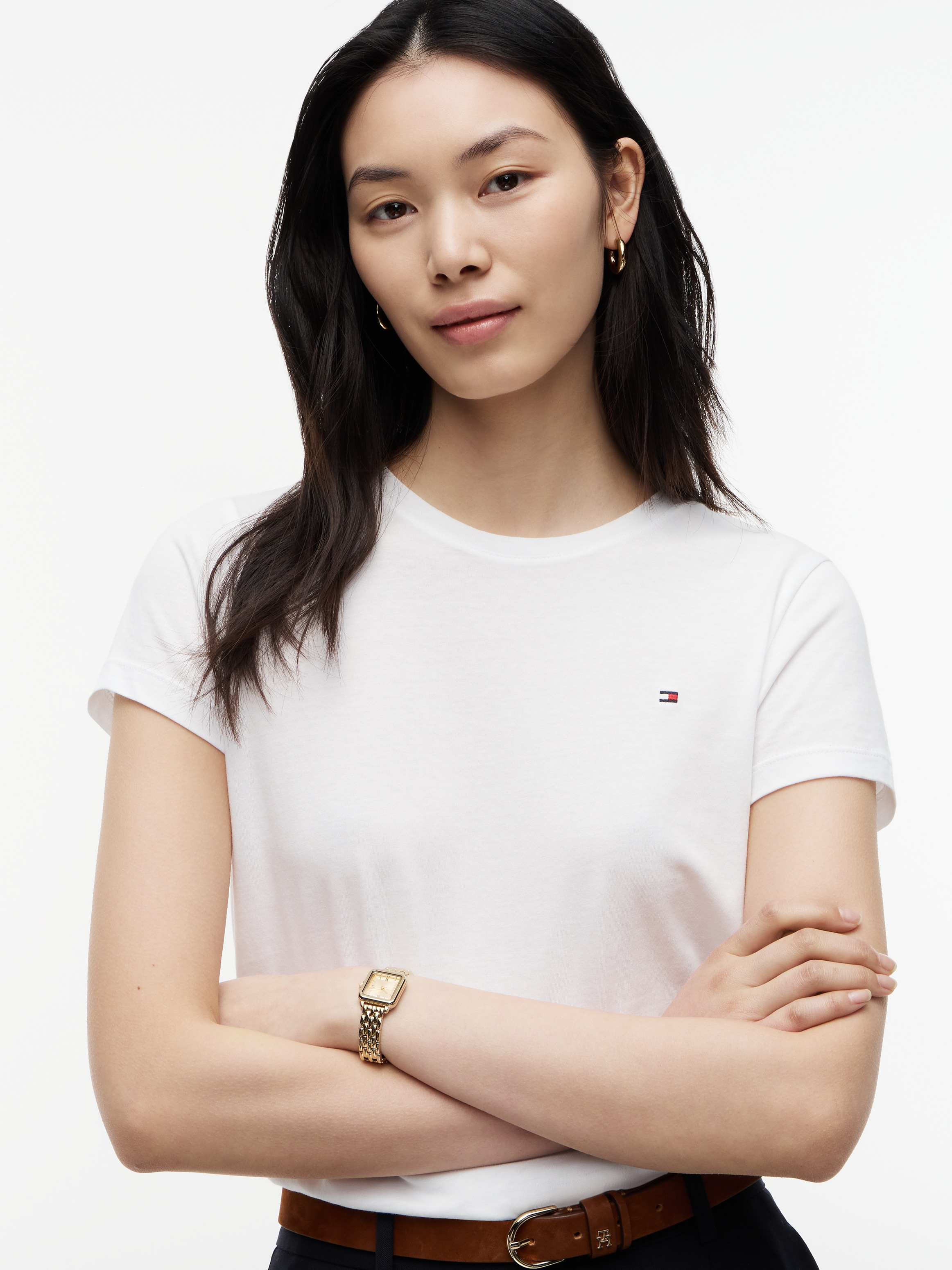 Tommy Hilfiger T-Shirt »HERITAGE CREW NECK TEE« mit Tommy Hilfiger Logo-Flag auf der Brust