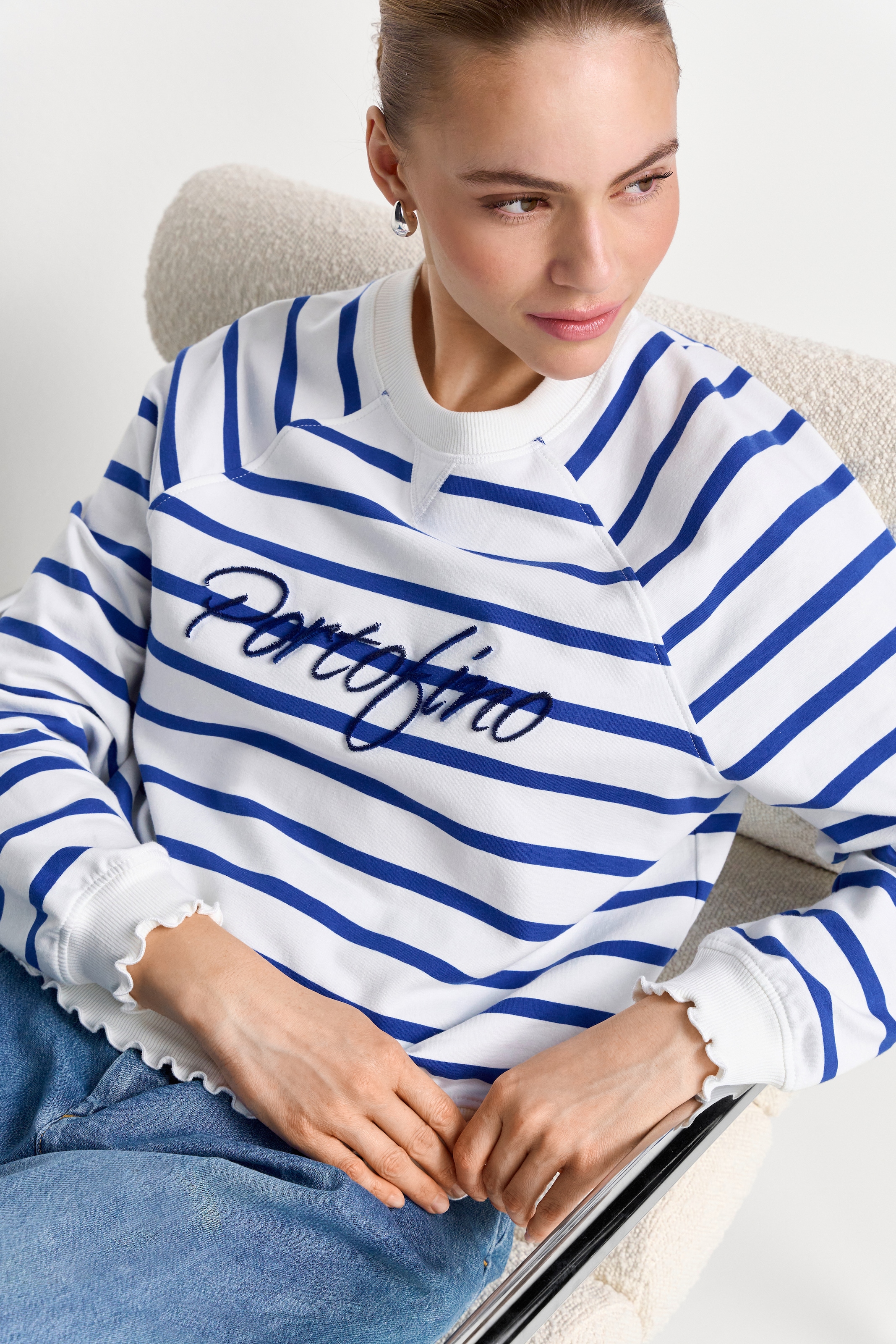 RICHROYAL Sweatshirt , tolle Applikation, Raglanärmel, gewellte Kanten
