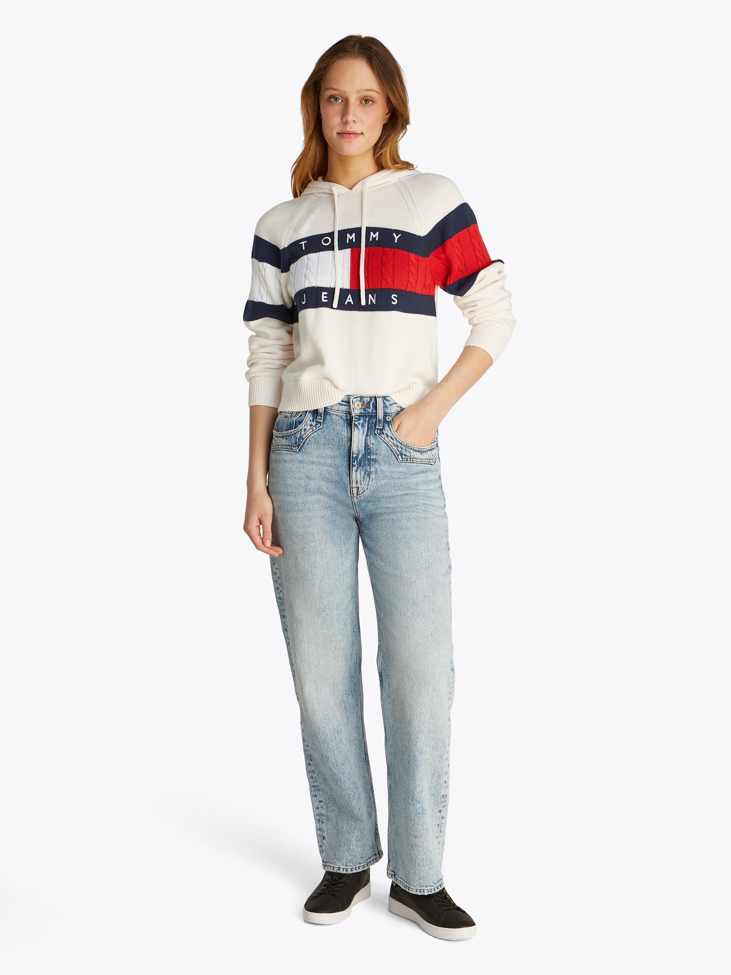 Tommy Jeans Kapuzenpullover »TJW CENTER FLAG HOOD SWEATER EXT«, mit Kapuze, großem Logo-Flag