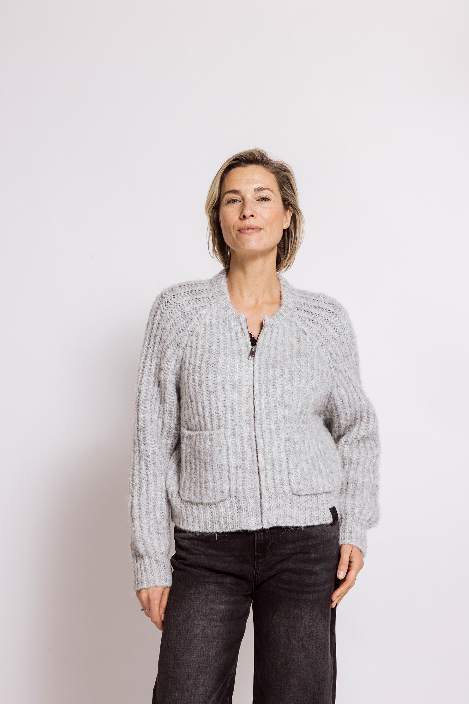 Zhrill Strickjacke »CORINNA« lässiger Look, Regular Fit, mit Reißverschluss, mit Rippenstruktur