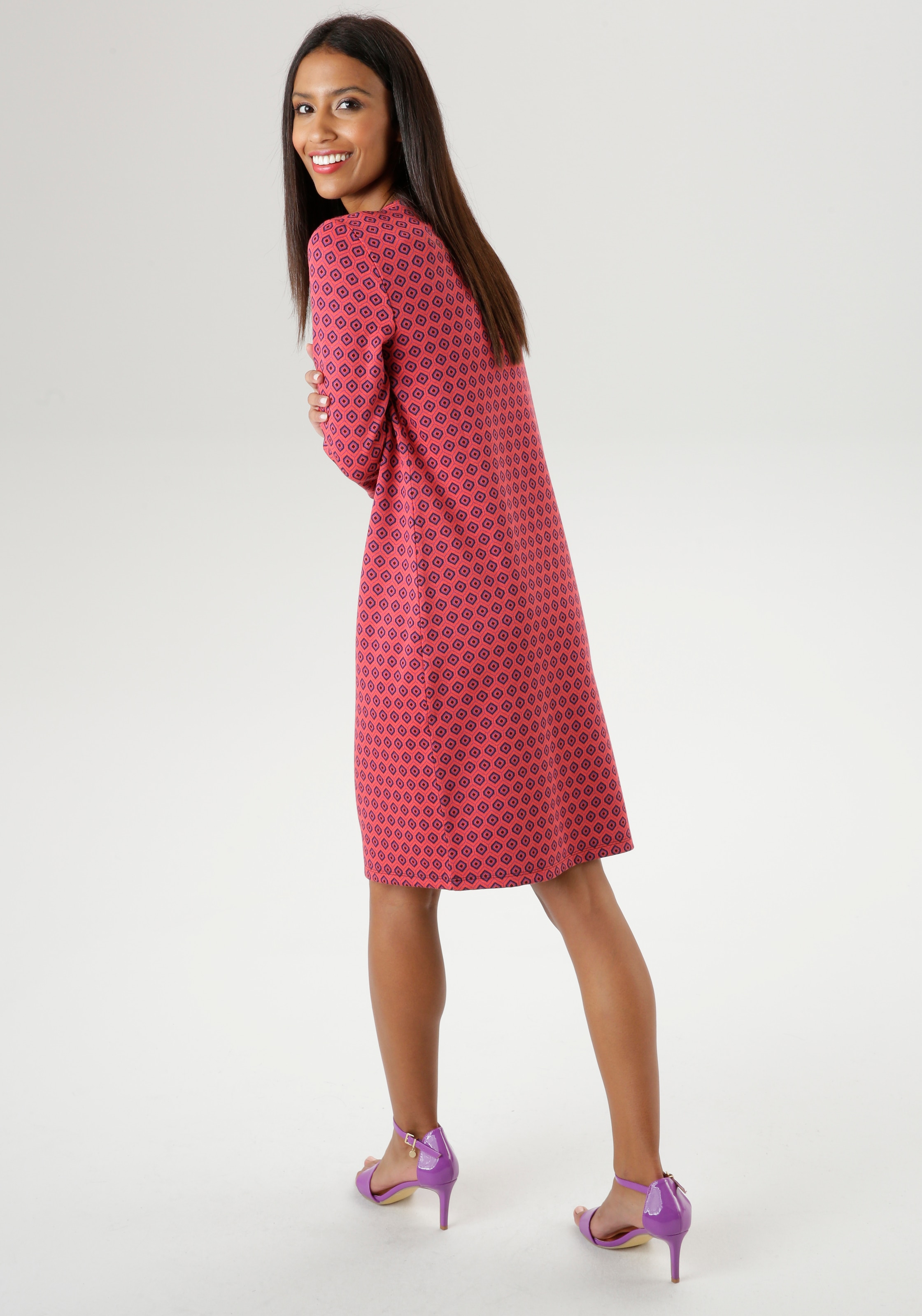 Aniston SELECTED Jerseykleid, mit KOLLEKTION Retromuster NEUE - trendy ♕ bei