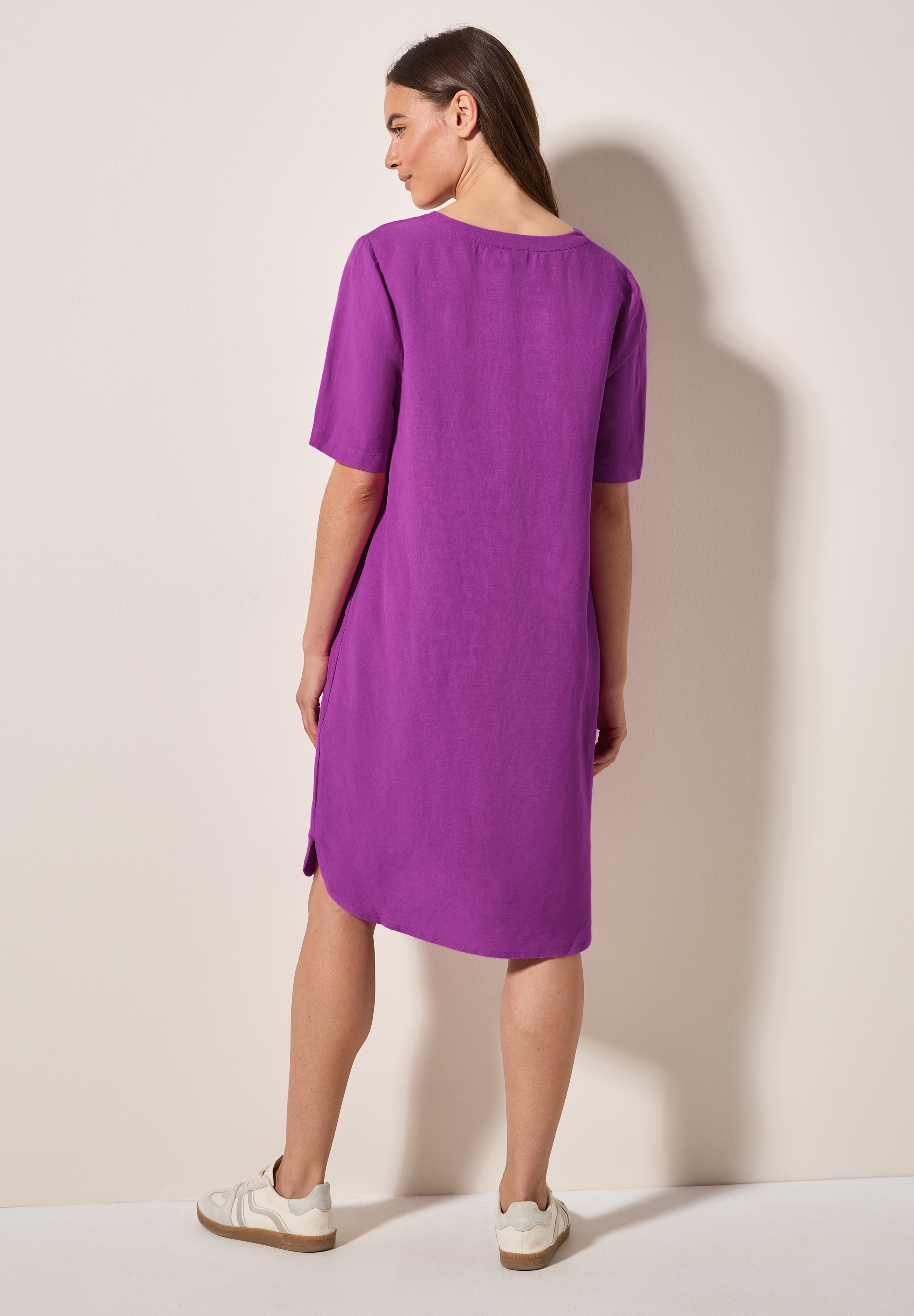 Cecil Sommerkleid, Splitneck, mit Leinen