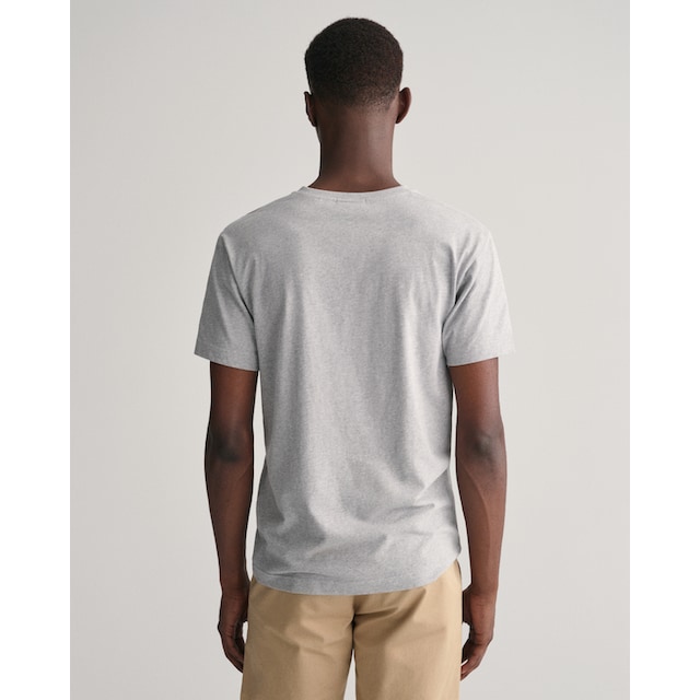 Gant T-Shirt »SLIM SHIELD V-NECK T-SHIRT«, mit einer kleinen Logostickerei  auf der Brust bei ♕